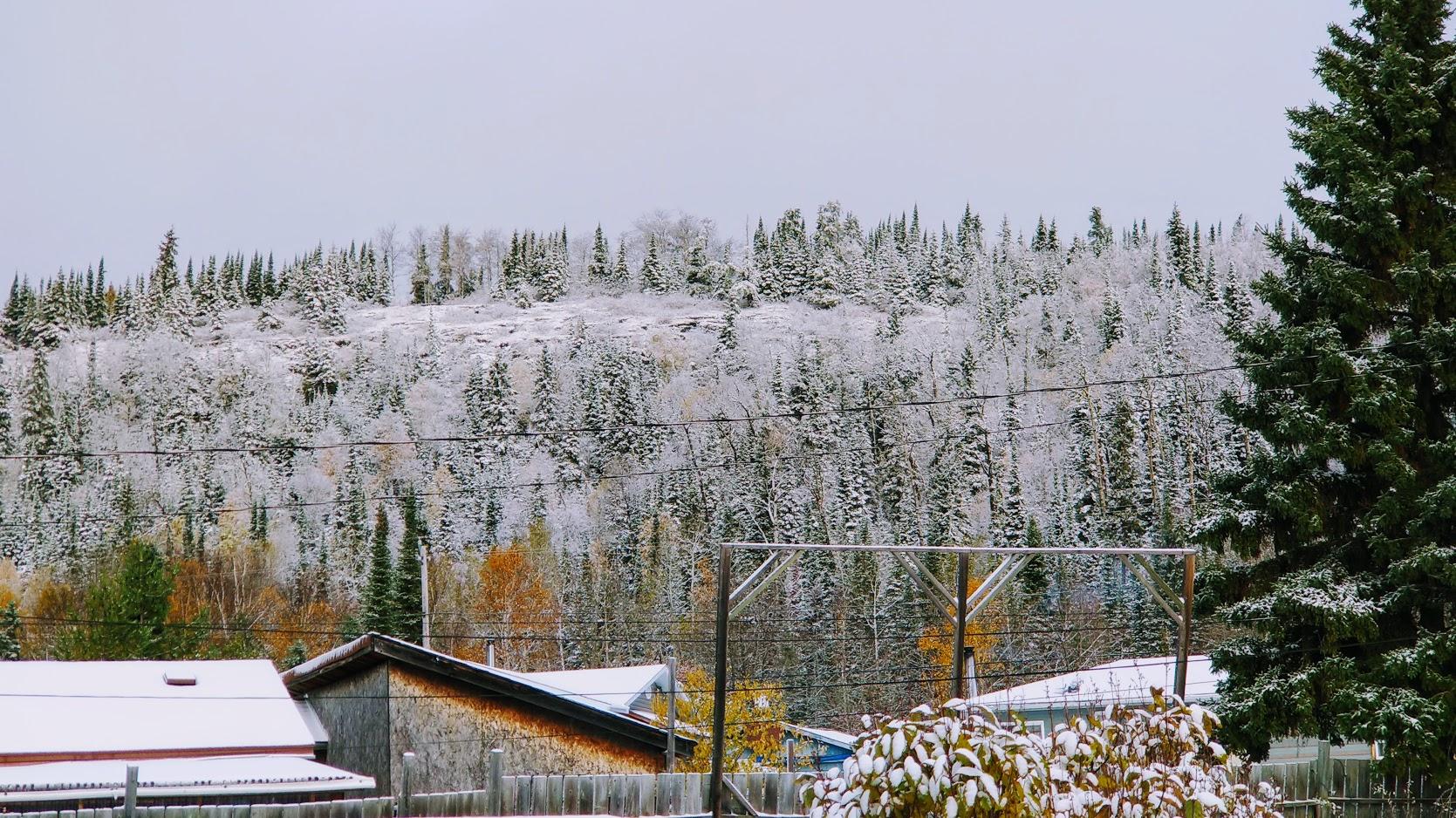 Snow looks Beautiful in Northern Ontario Today. Manitouwadge r/ontario