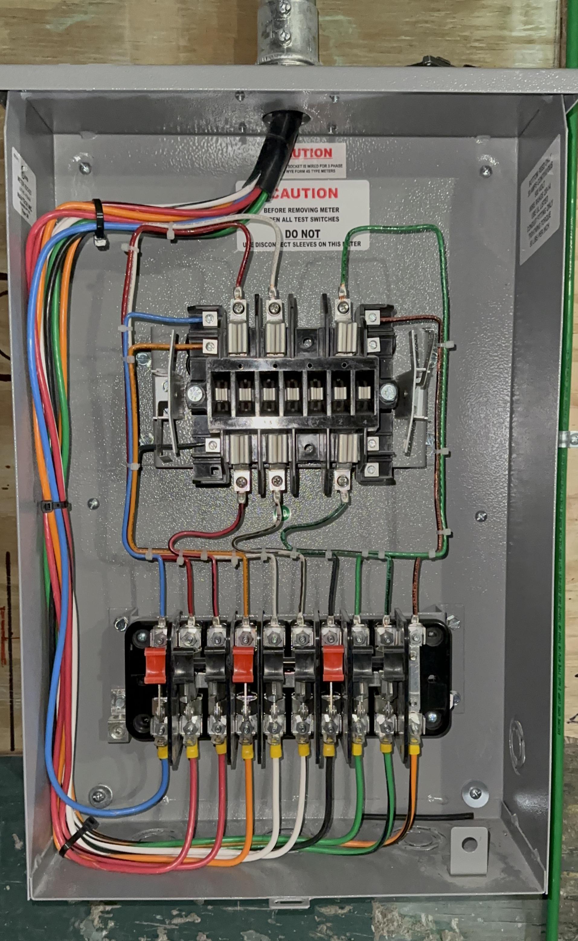 What do you guys think on my 10 point meter panel ? : r/electricians