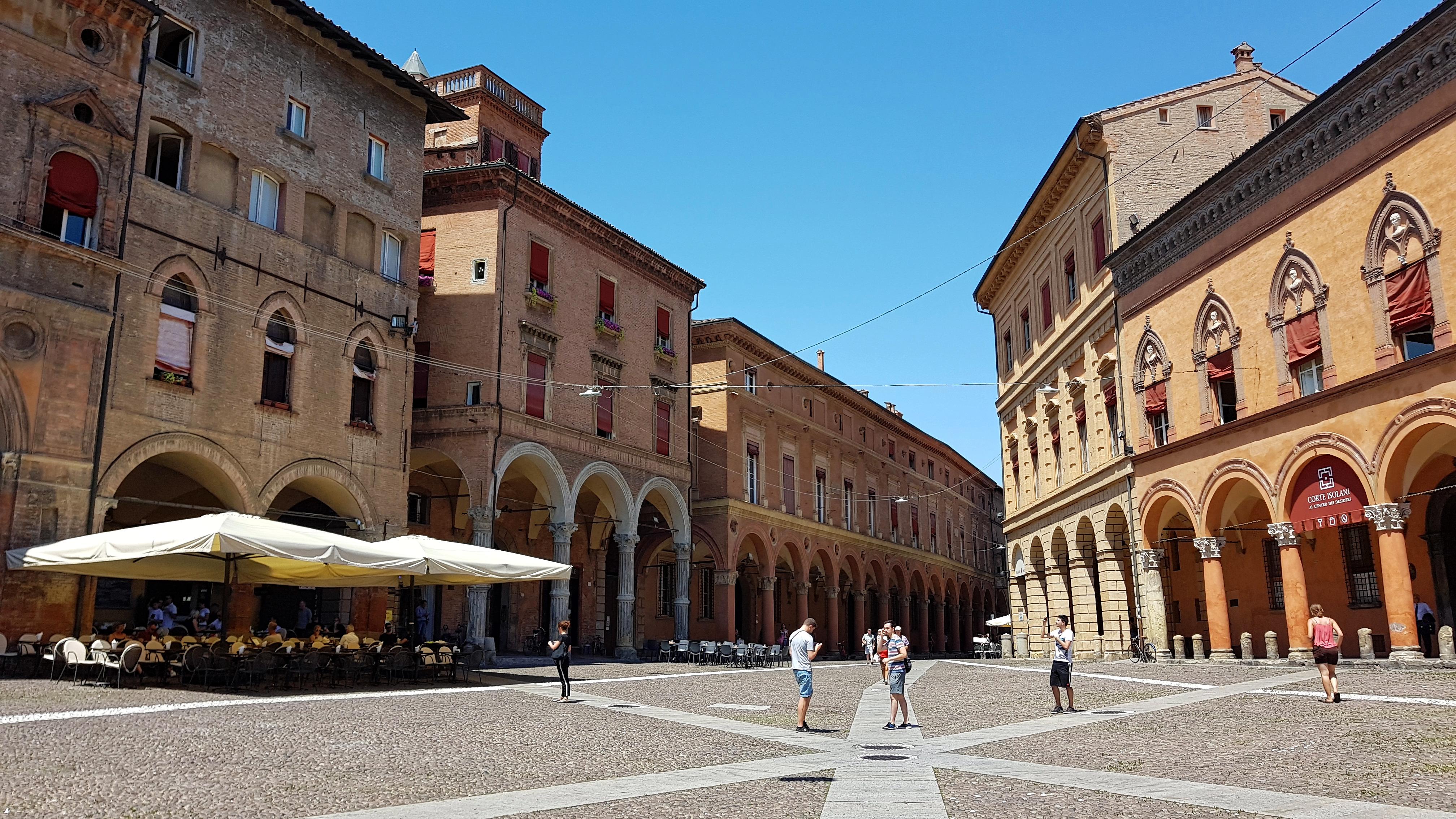 [OC] EmiliaRomagna Bologna Piazza Santo Stefano (July 2017) r