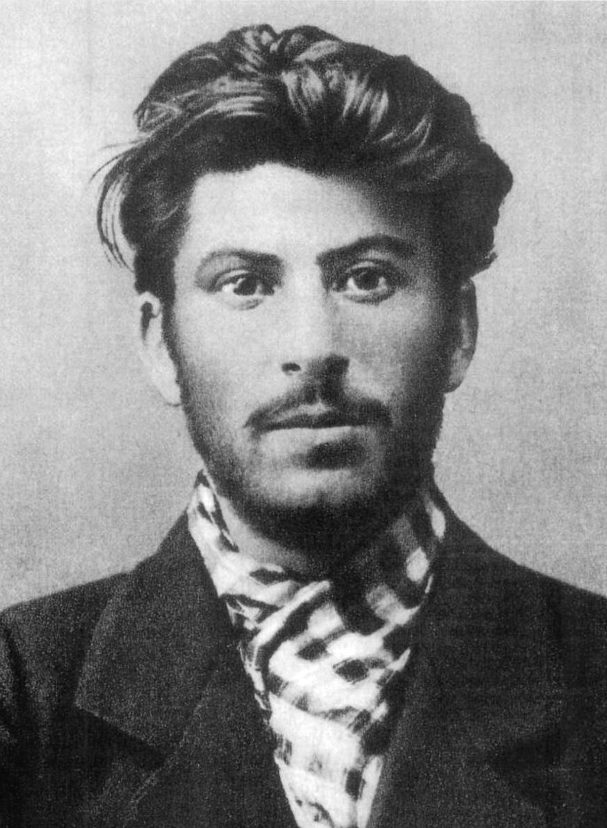 A young Joseph Stalin, 1901. [1200 x 1635] r/HistoryPorn