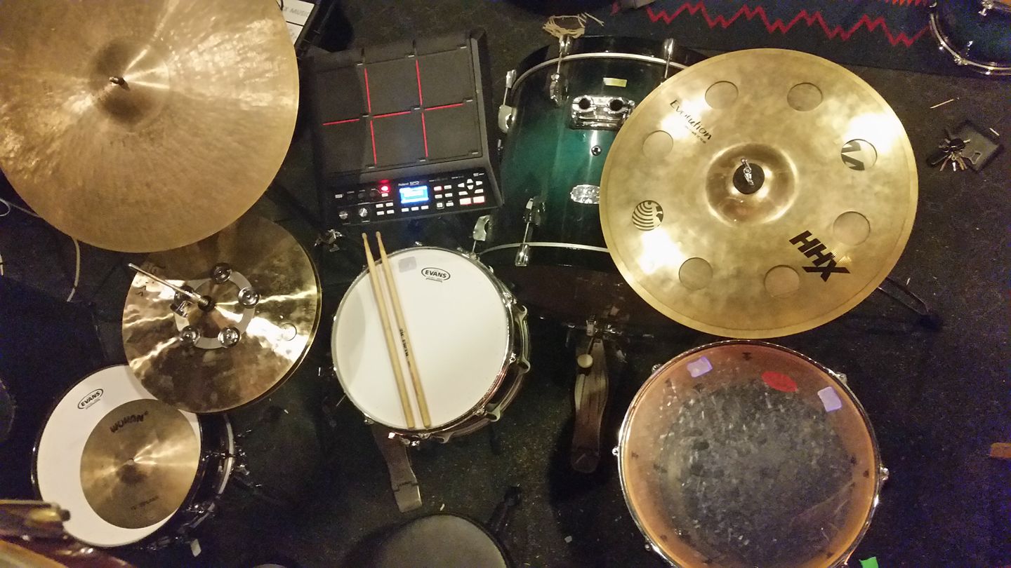 Playing with a hiphop setup for the first time to match the new