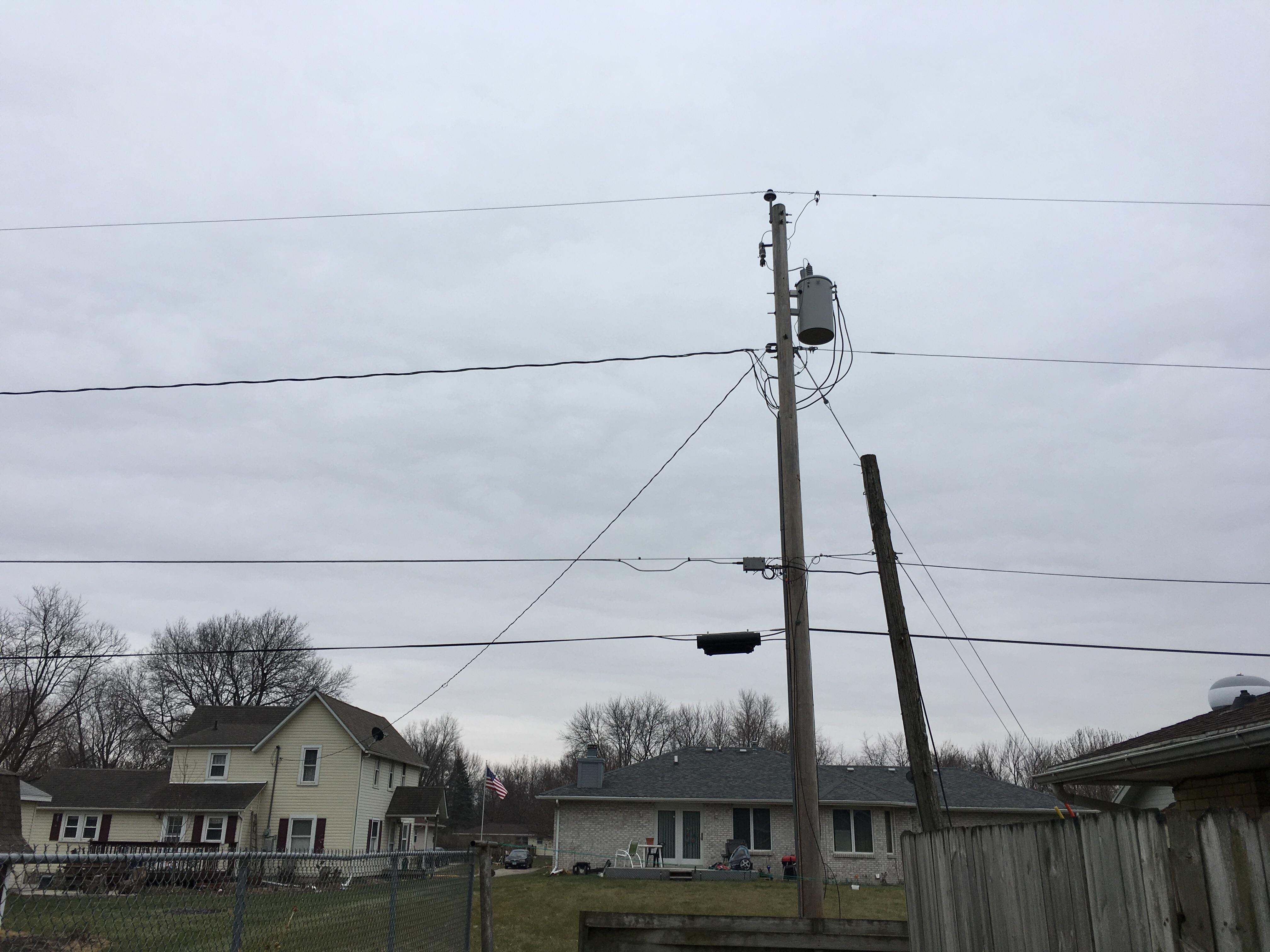 Hub of interconnectivity, Slater, Iowa. r/ShittyEarthPorn