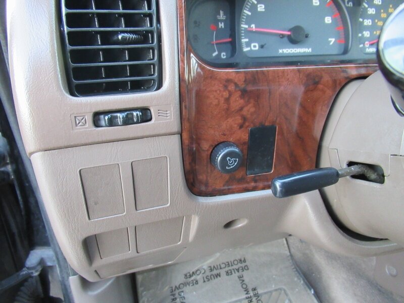 Do all 1999 Limited 4x4 come standard w/ Center Diff Lock? r/4Runner