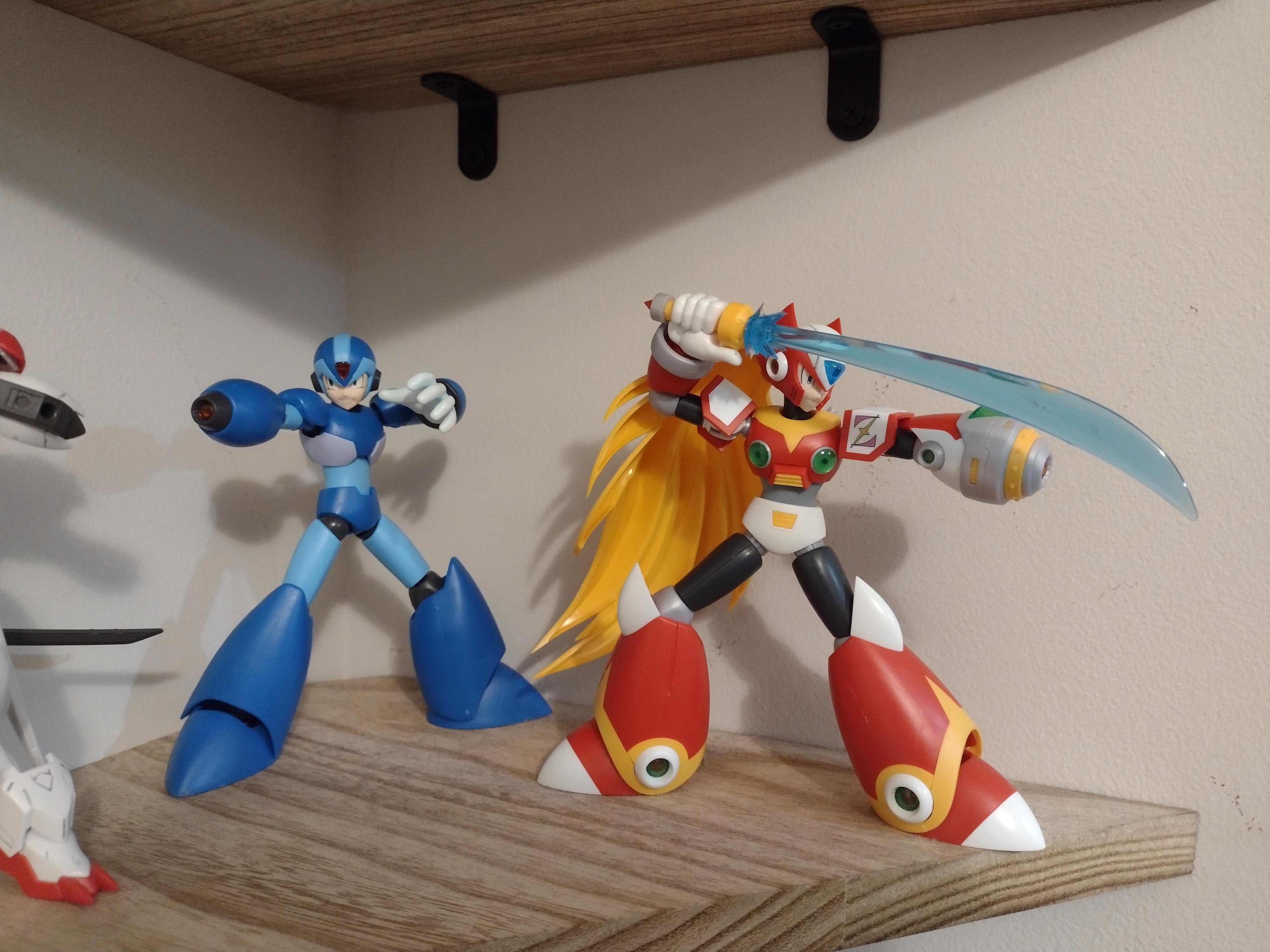 I got the Zero Kotobukiya model kit for Christmas and now X and Zero