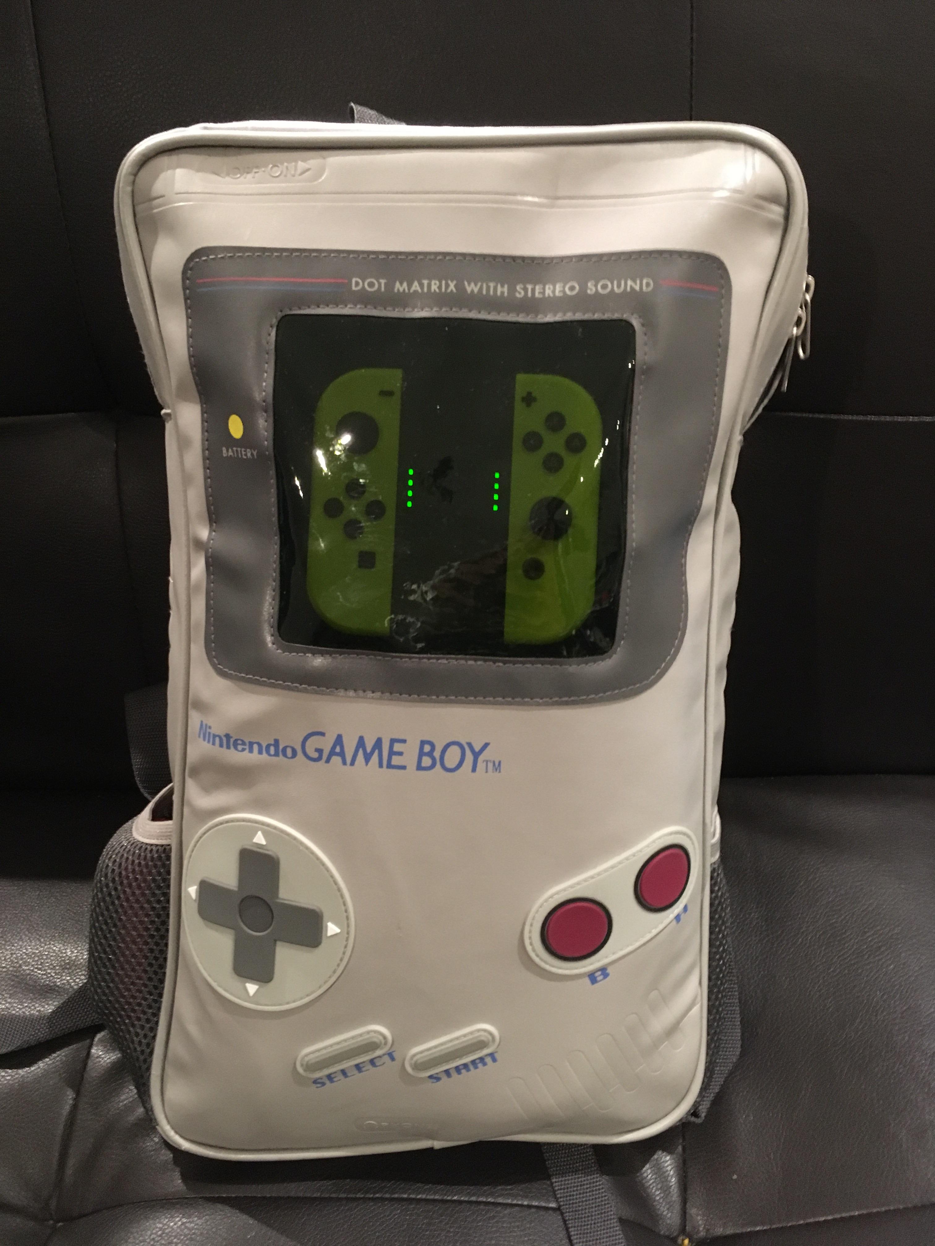 Decided to pack for my holidays and these joy cons just fit my Game Boy