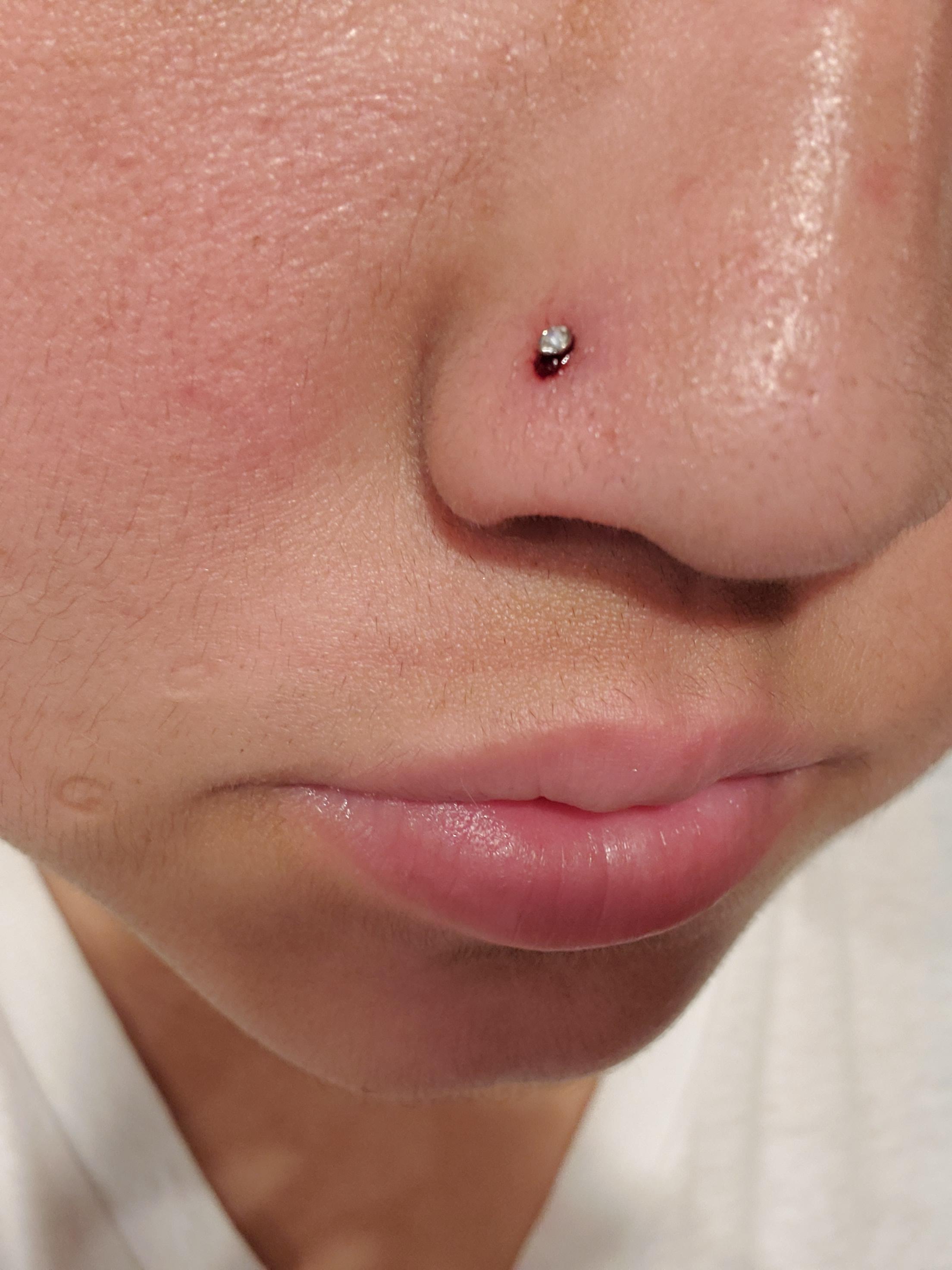 Brand new nose piercing! Like 30 minutes ago. I so sea salt soaks and