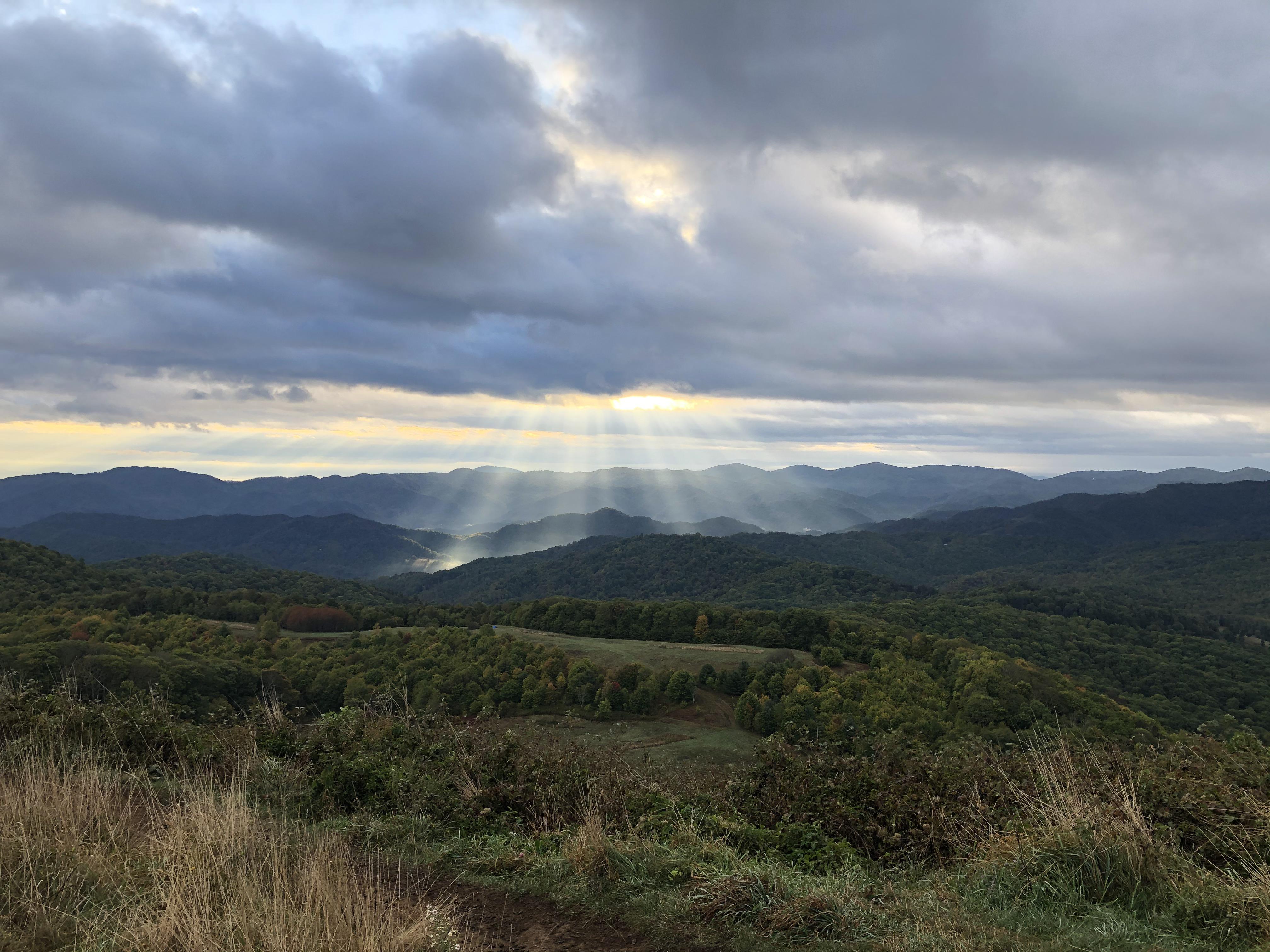 Sunrise from Max Patch near Asheville.. 10/13/2019 r/NorthCarolina