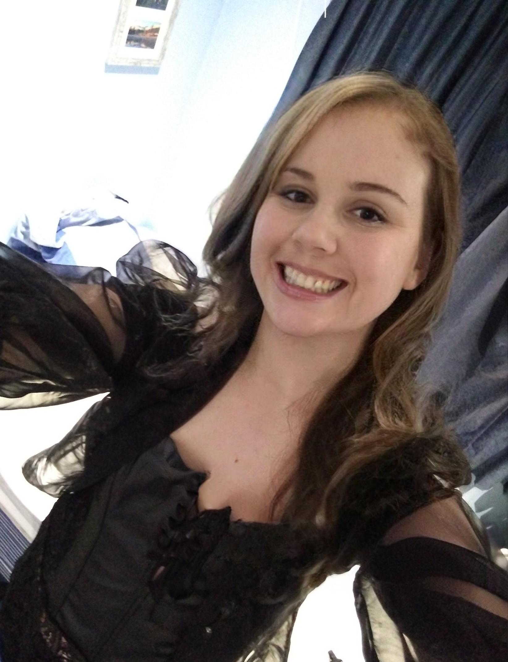 Trying out my new outfit 🥰🥰 r/TrapCuties