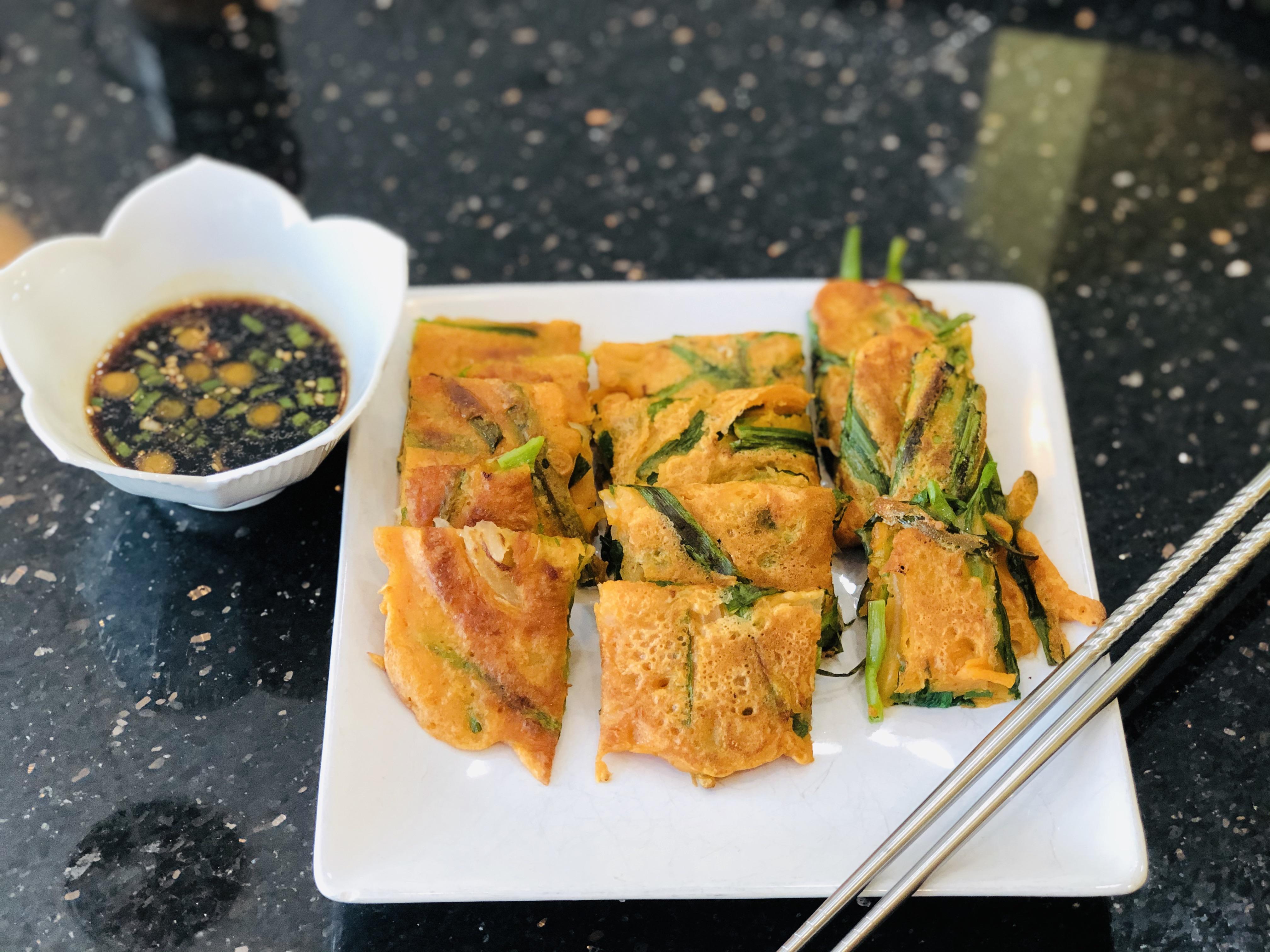 Spicy Buchujeon (부추전) Garlic Chive Pancakes r/KoreanFood