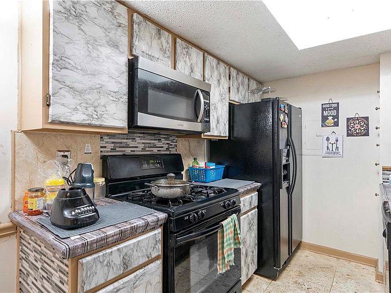 HospiGymBarnHouse zillowgonewild