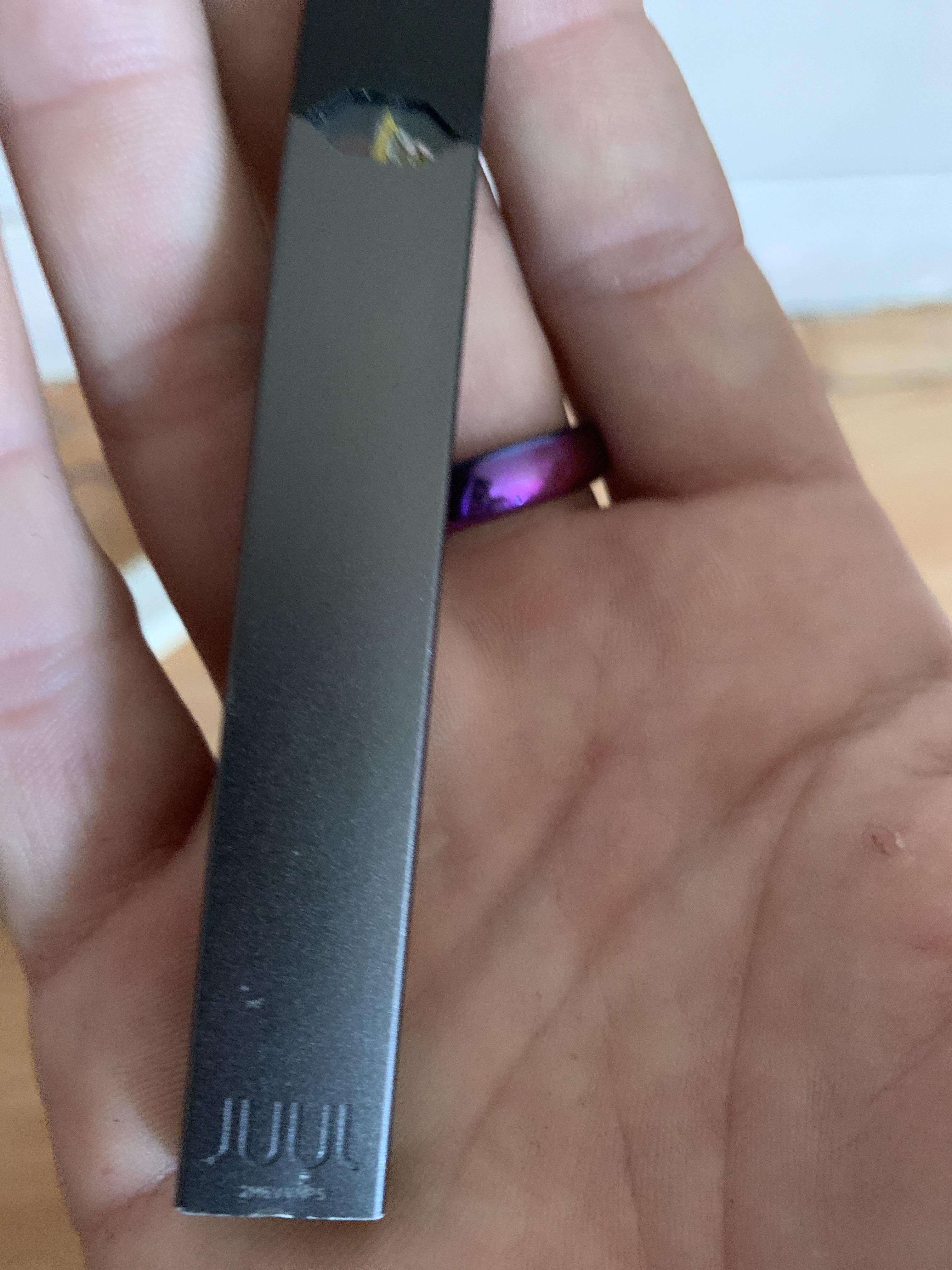 Should I get a skin or paint my JUUL and what are the best companies to get skins off of in