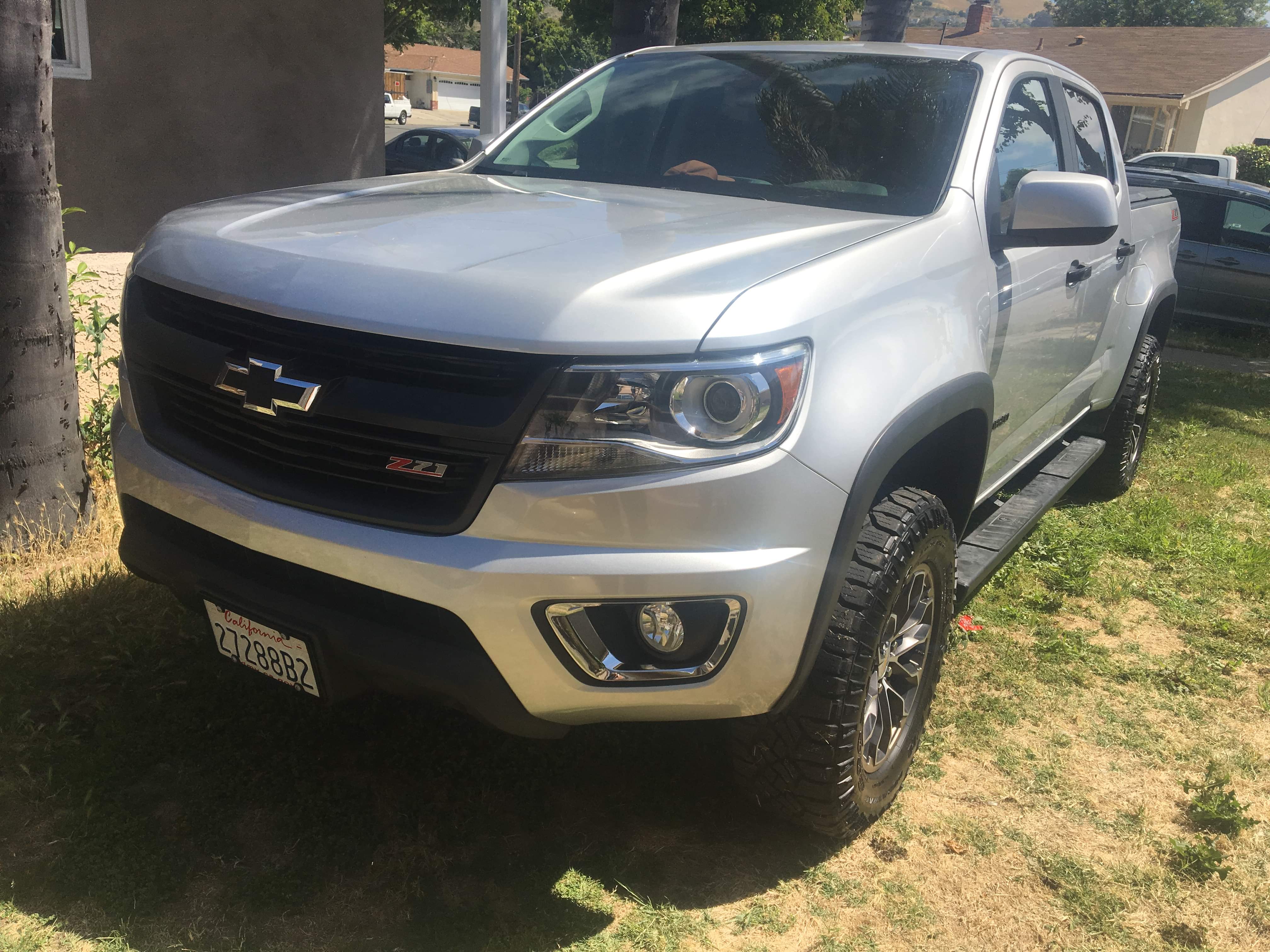 What a difference with the wheel spacers on r/chevycolorado
