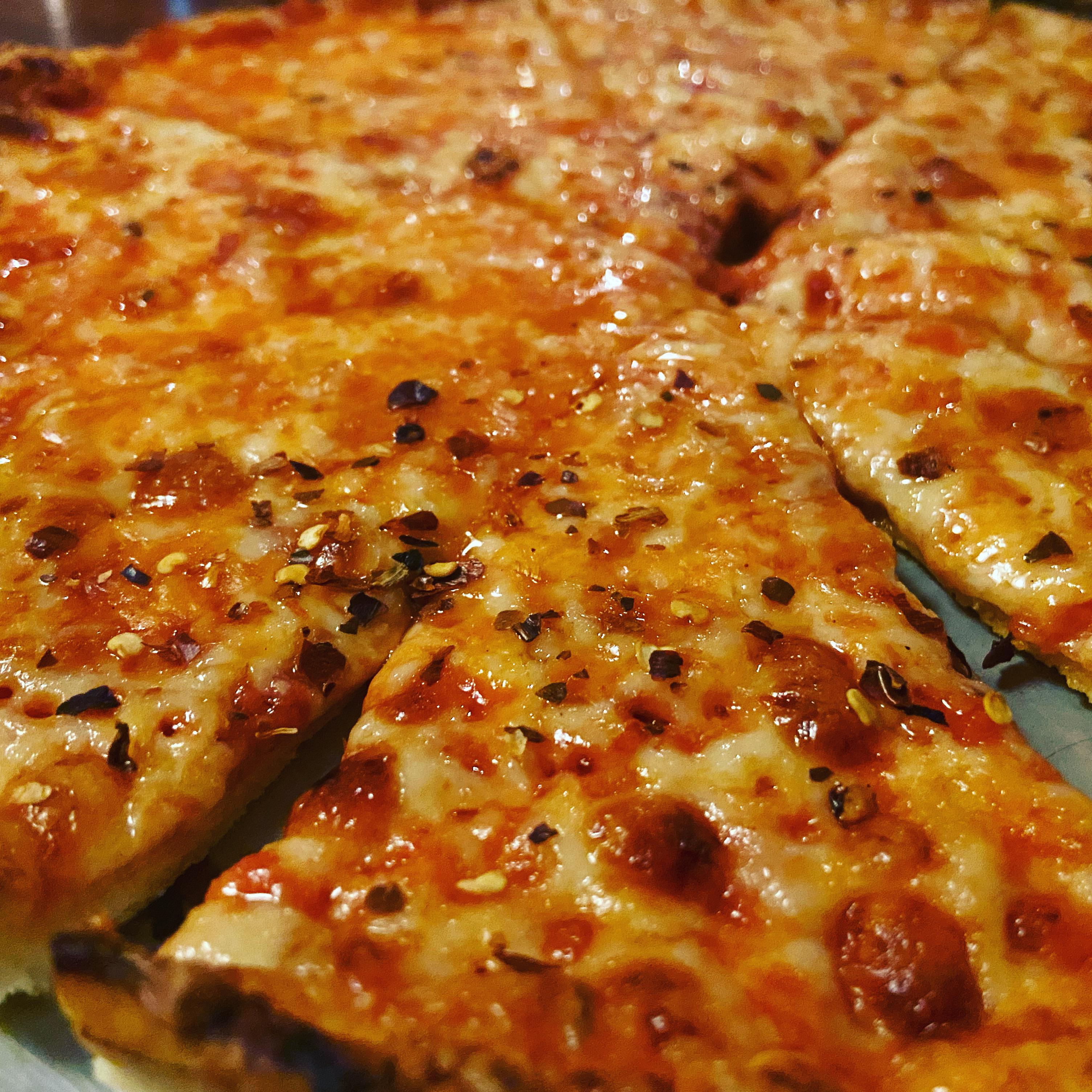 Classic South Shore bar pizza, a tradition in workingclass pubs south