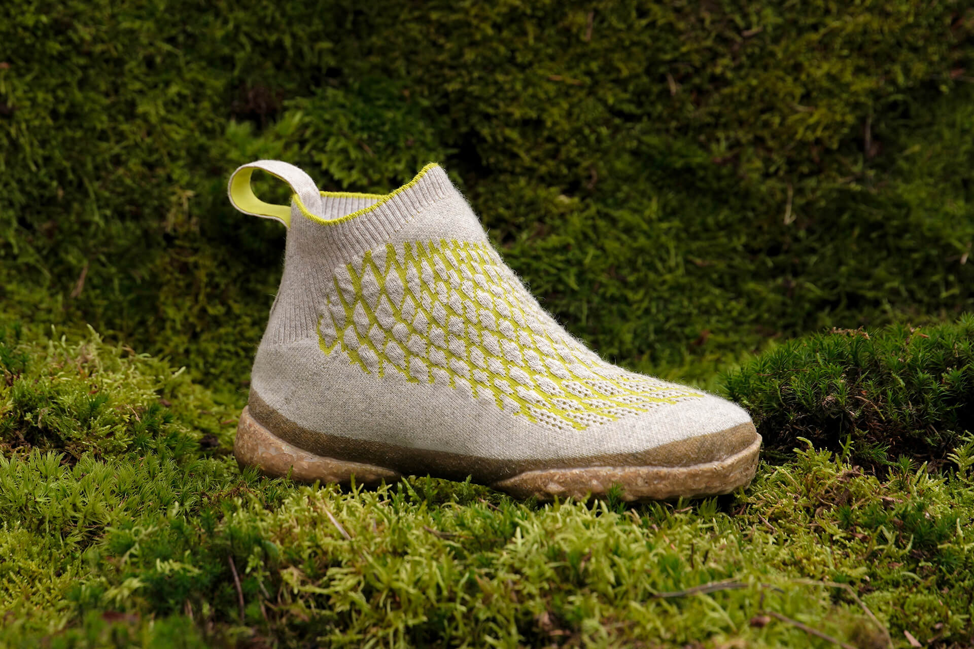 Shoe made from mushrooms and dog hair r/Damnthatsinteresting