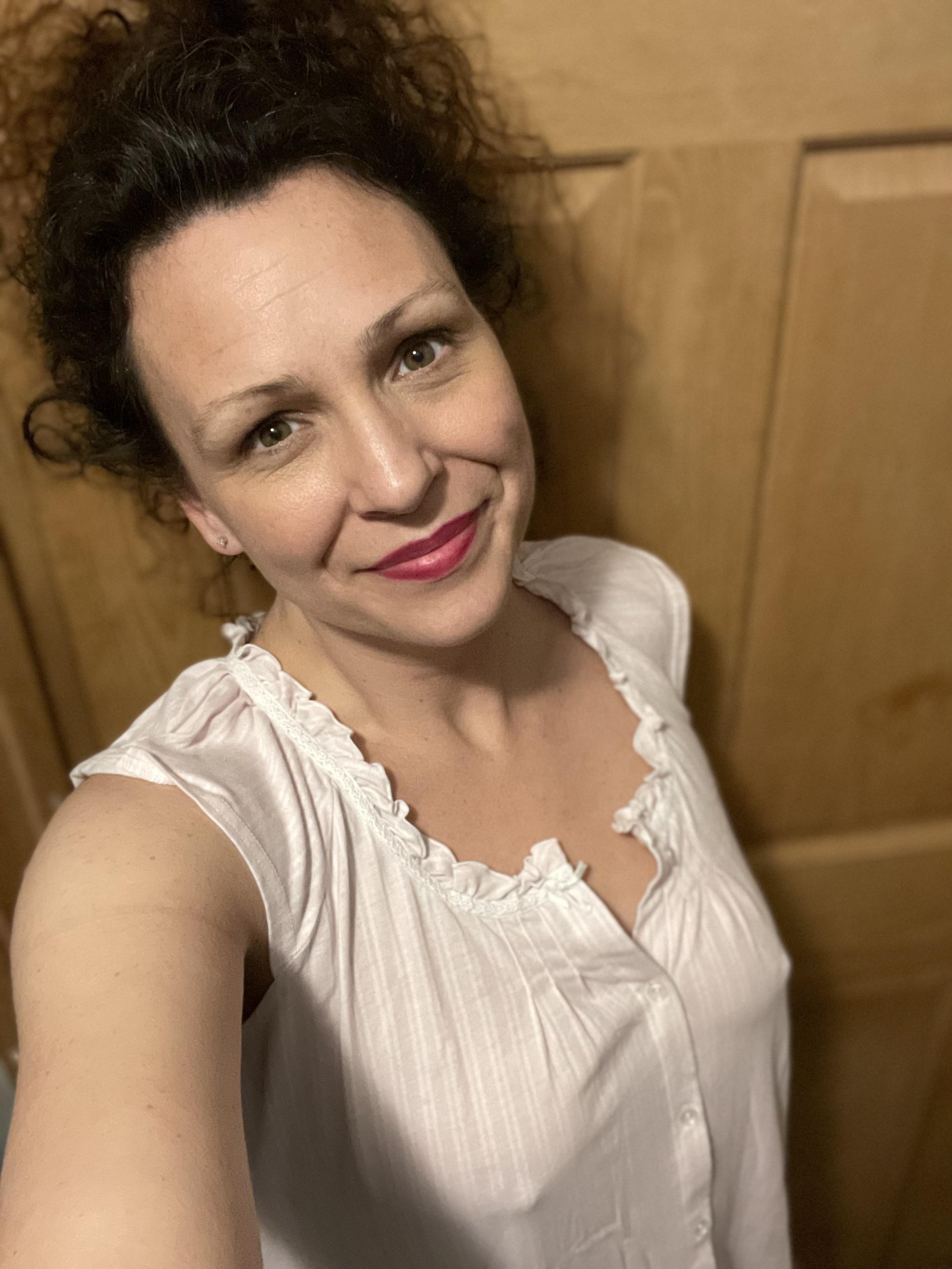 Perky mommy in my jammies : braless