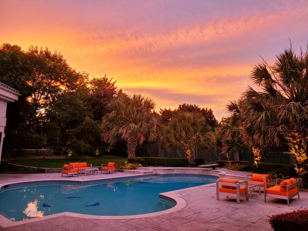 Last night's sunset over Dallas. God Bless TEXAS!! r/texas