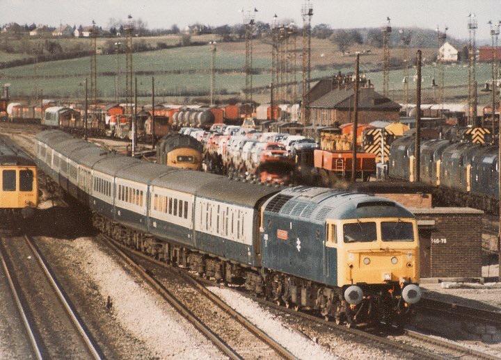 Class 47 47555 with the 1Z23 Charter from Shrewsbury to Bath Spa at Severn Tunnel Junction on