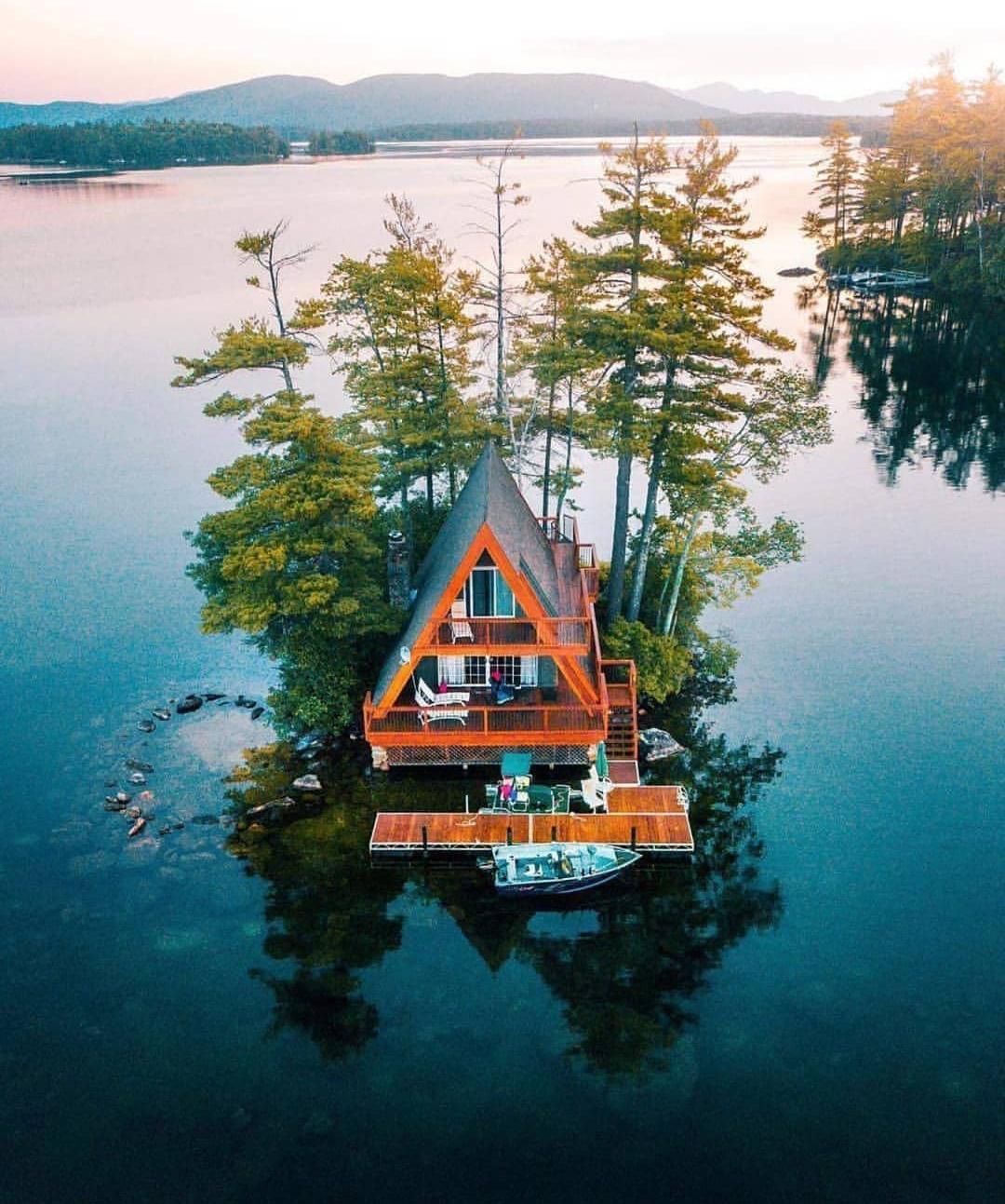 Very cozy lake house r/CozyPlaces