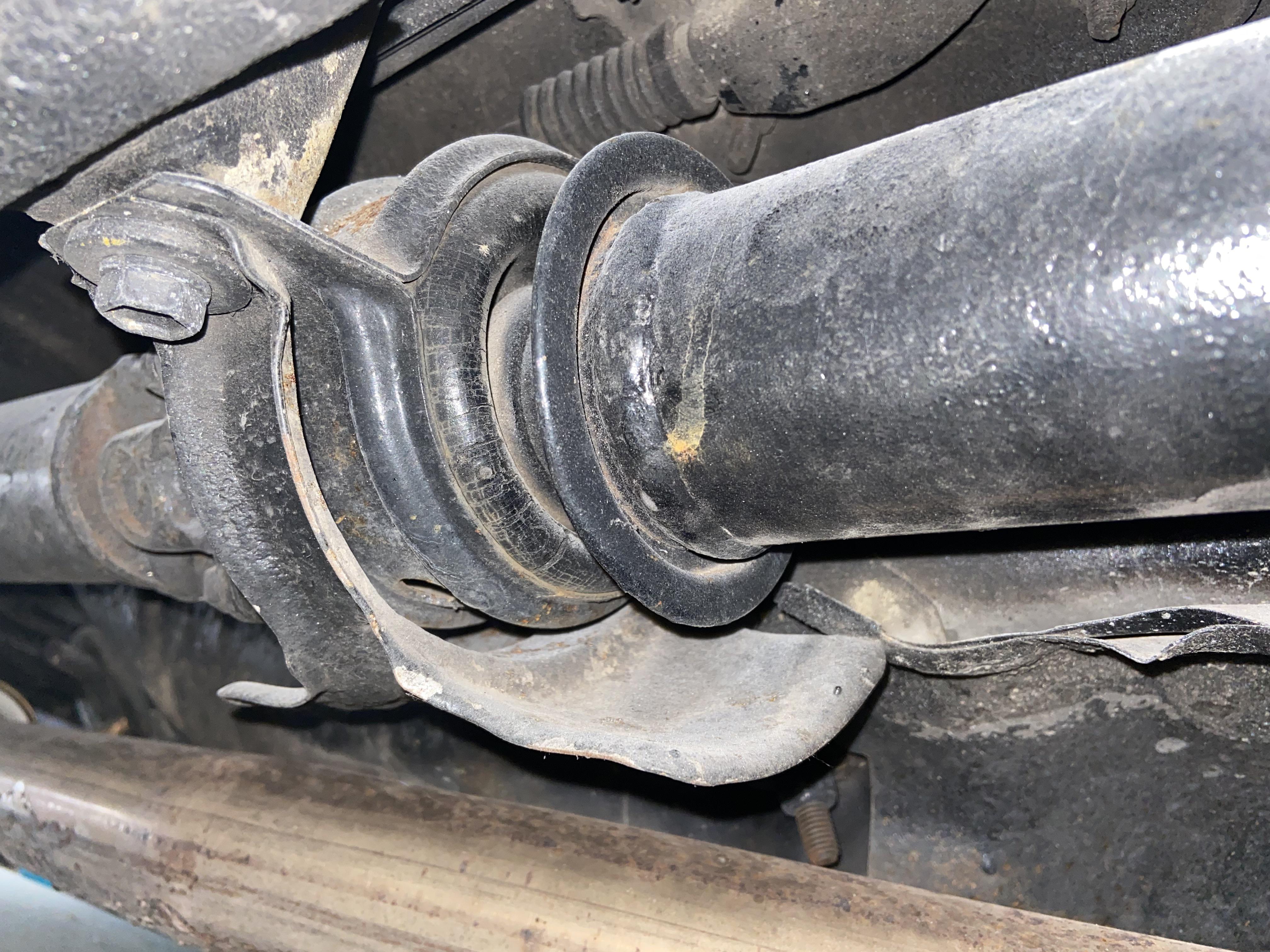 Driveshaft centre support bearing r/AE86