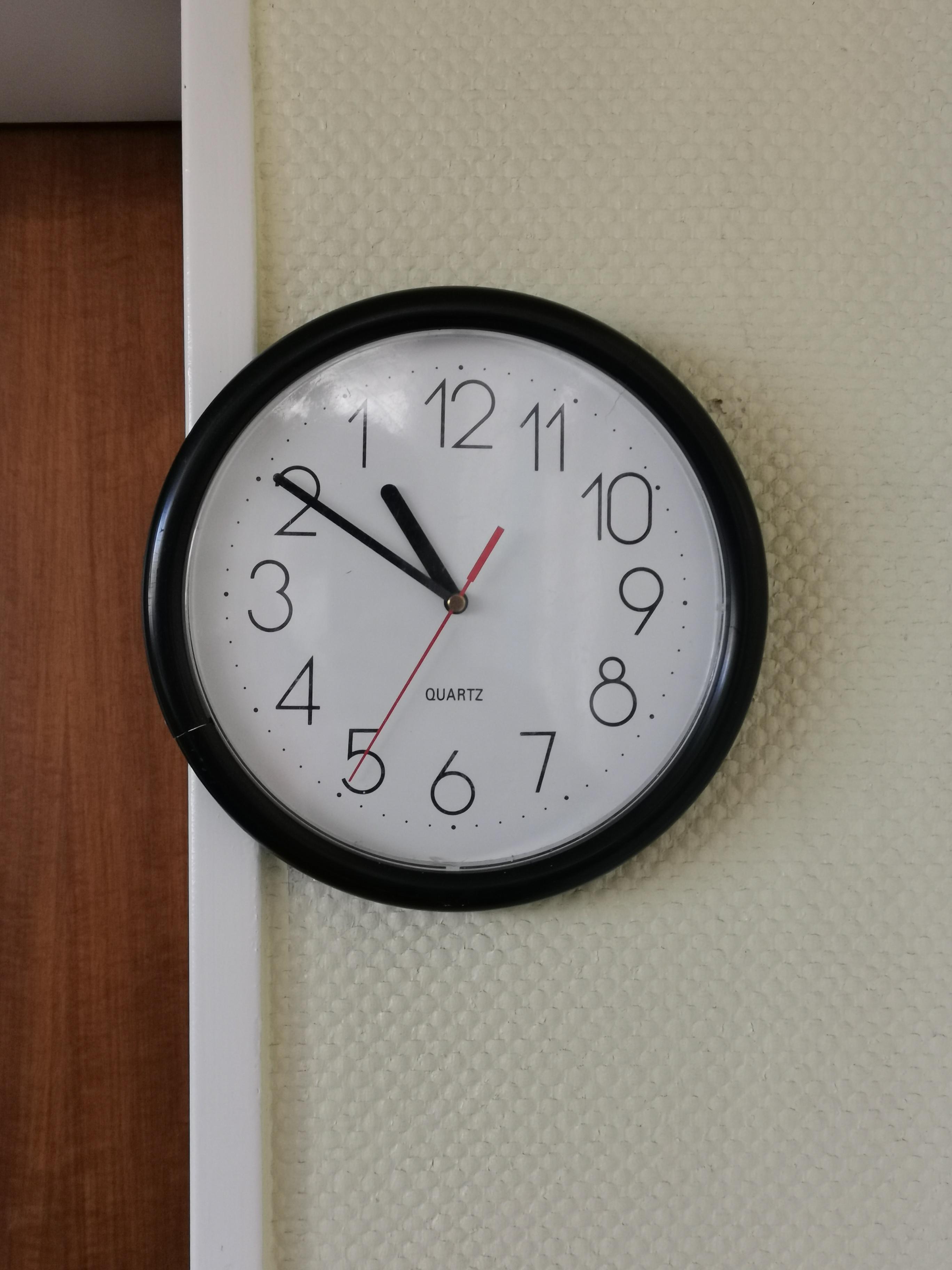 This counter clockwise ticking clock r/mildlyinteresting