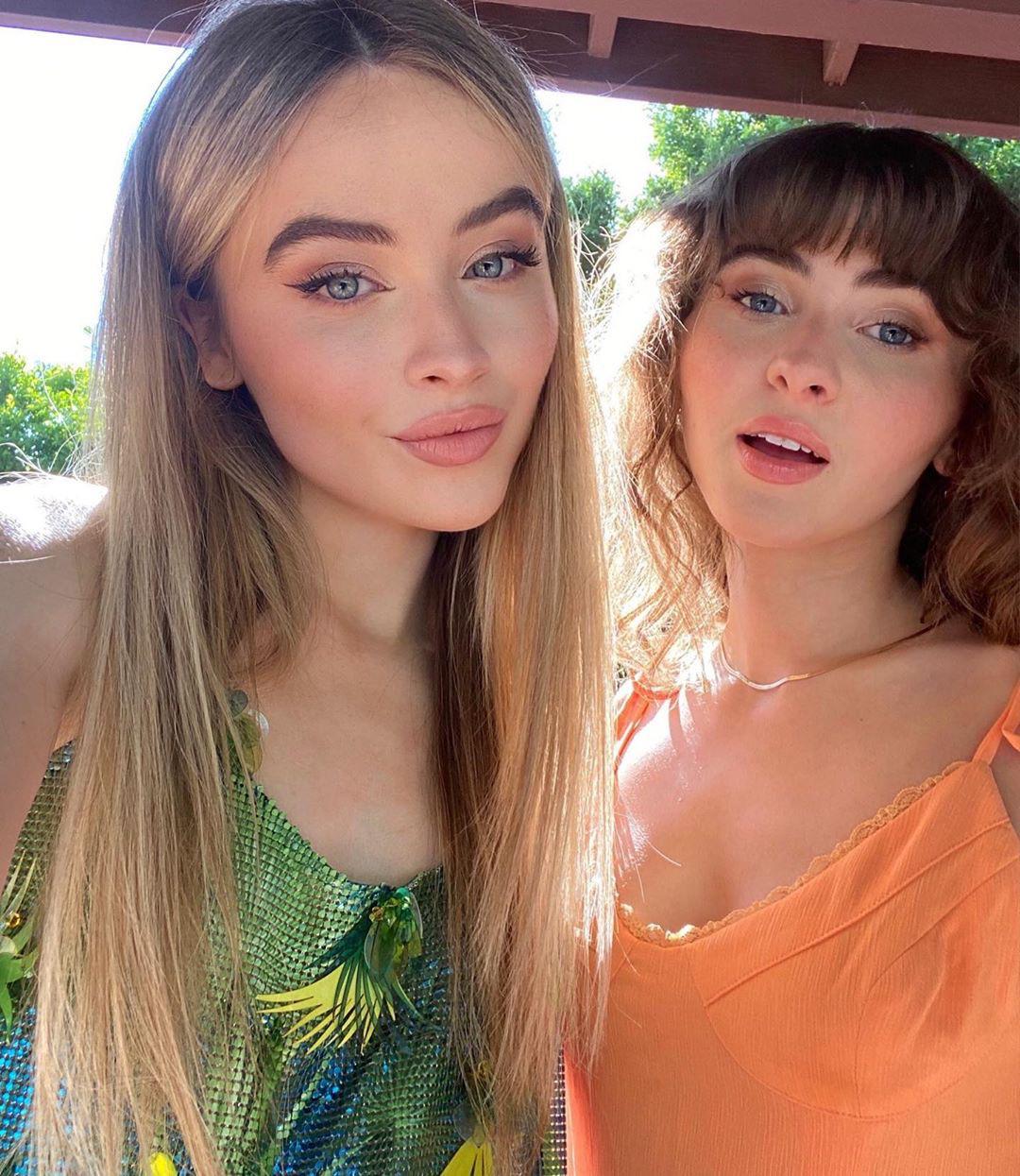 Sabrina Carpenter and her sister, Sarah r/Celebs(03)