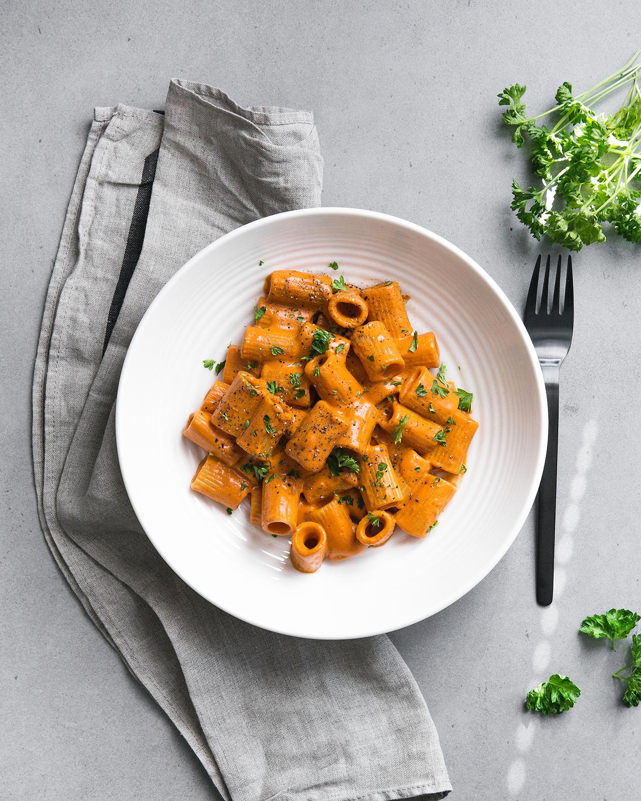 Pasta with a creamy sweet pepper sauce! r/veganrecipes