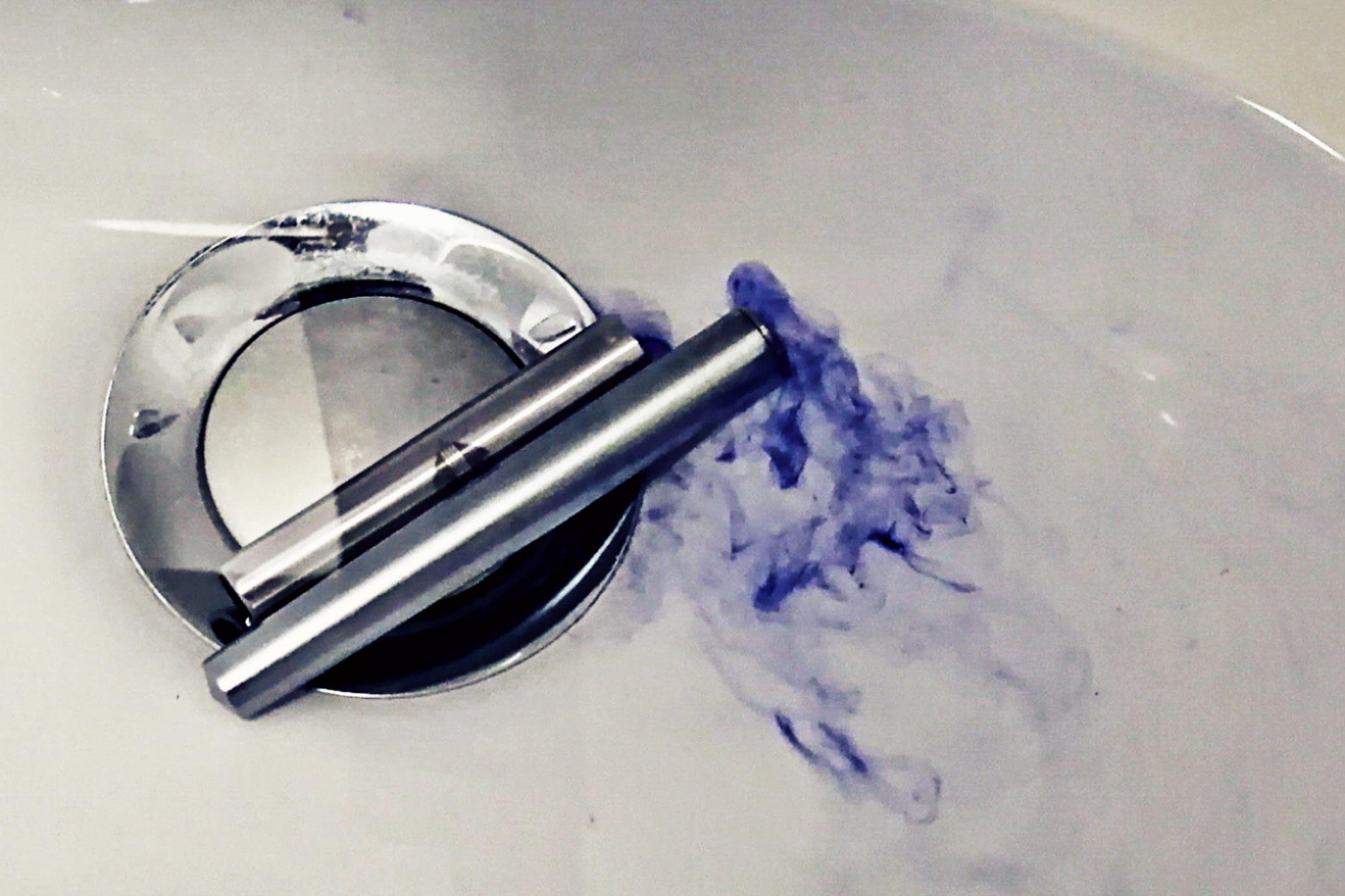 Cleaning parts of a dried out fountain pen r/mildlyinteresting