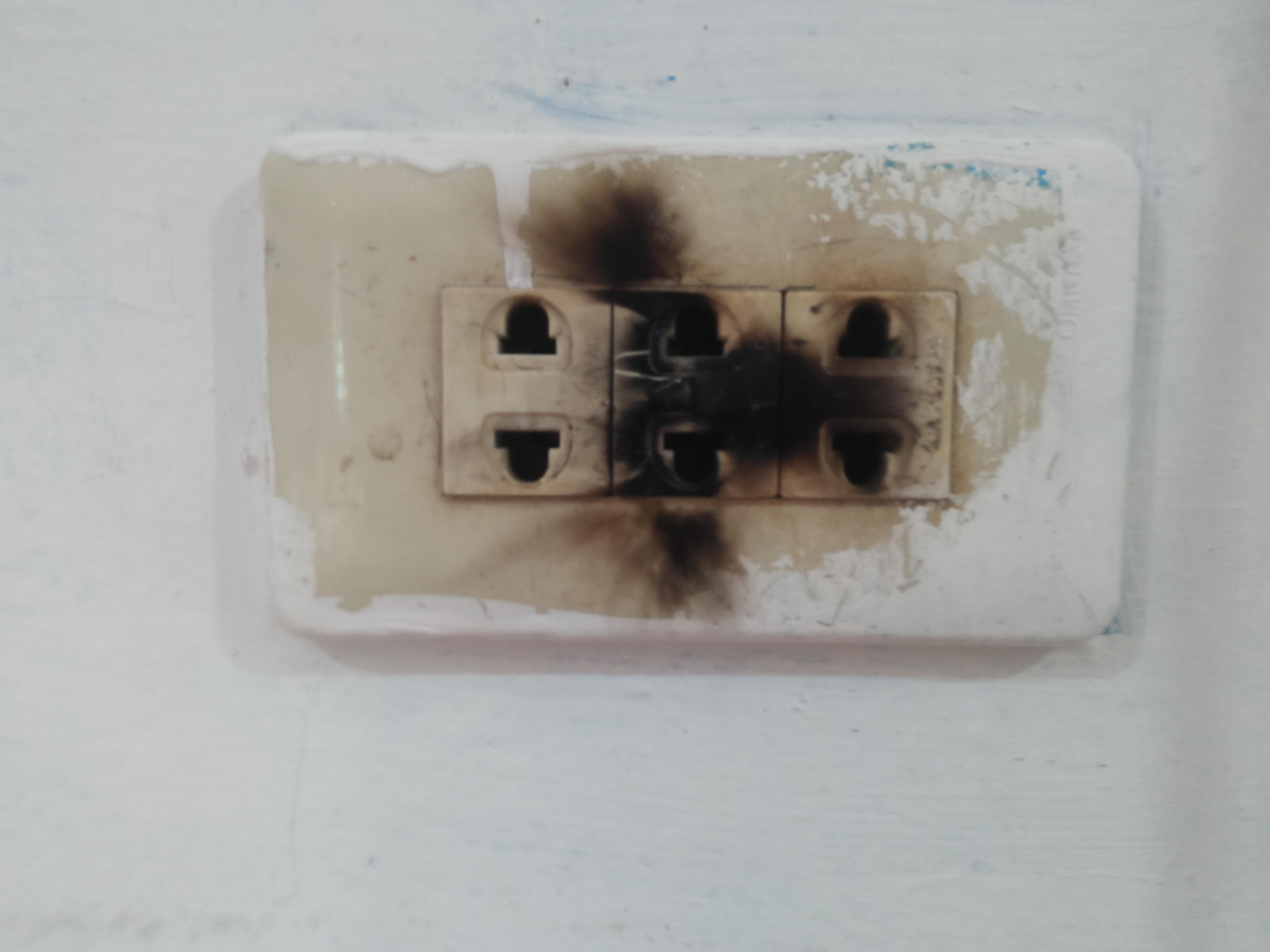 This outlet in my school just blew up r/Wellthatsucks