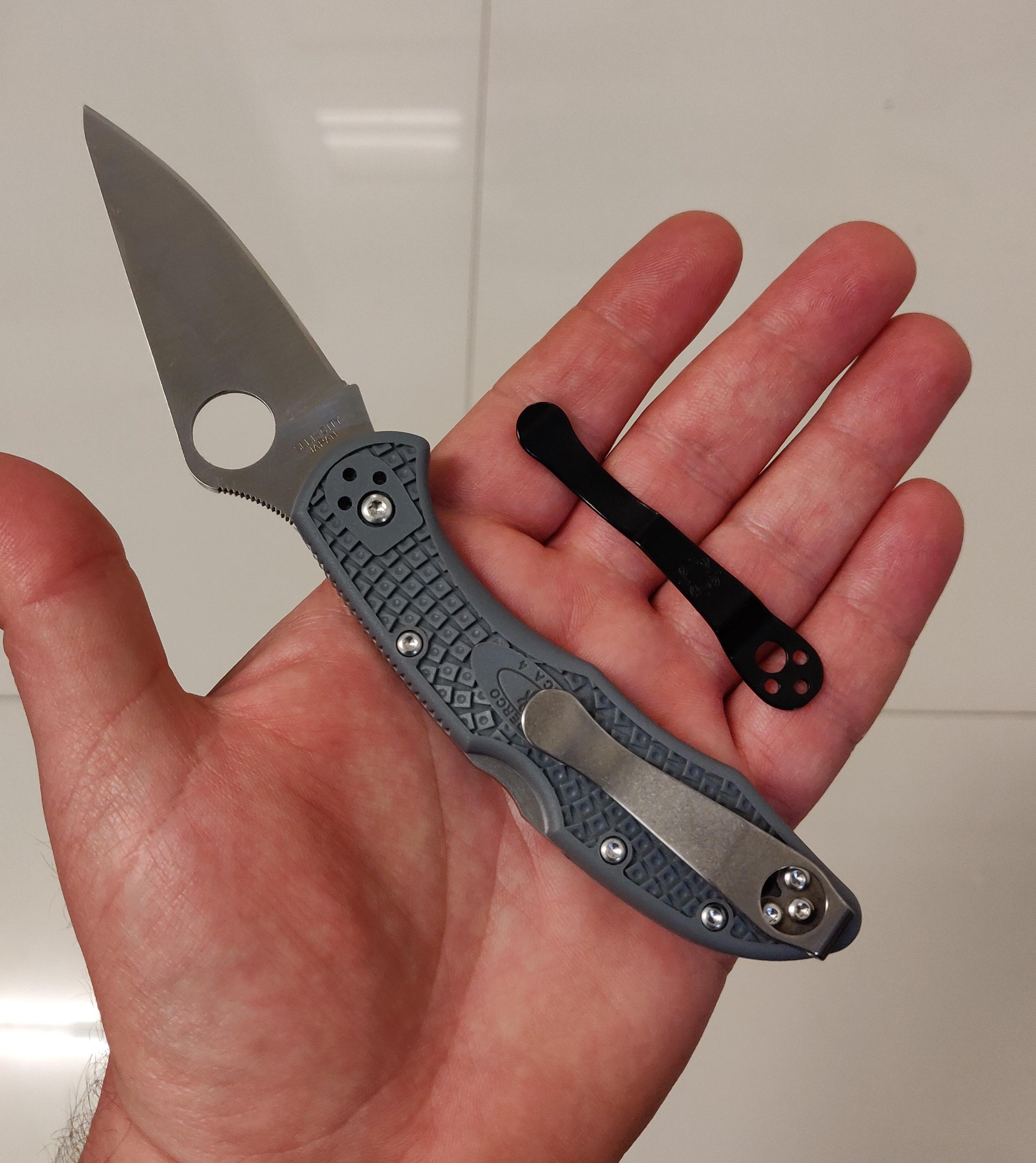 Spyderco Delica with an aftermarket Chinese Ti deep carry pocket clip