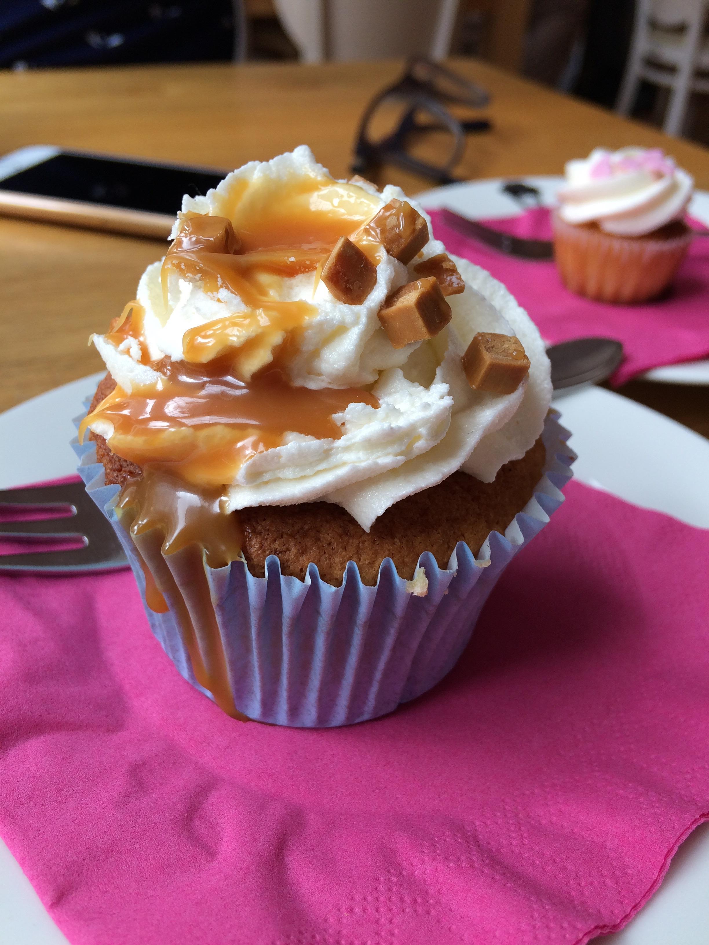 [I ate] Salted caramel cupcake r/food