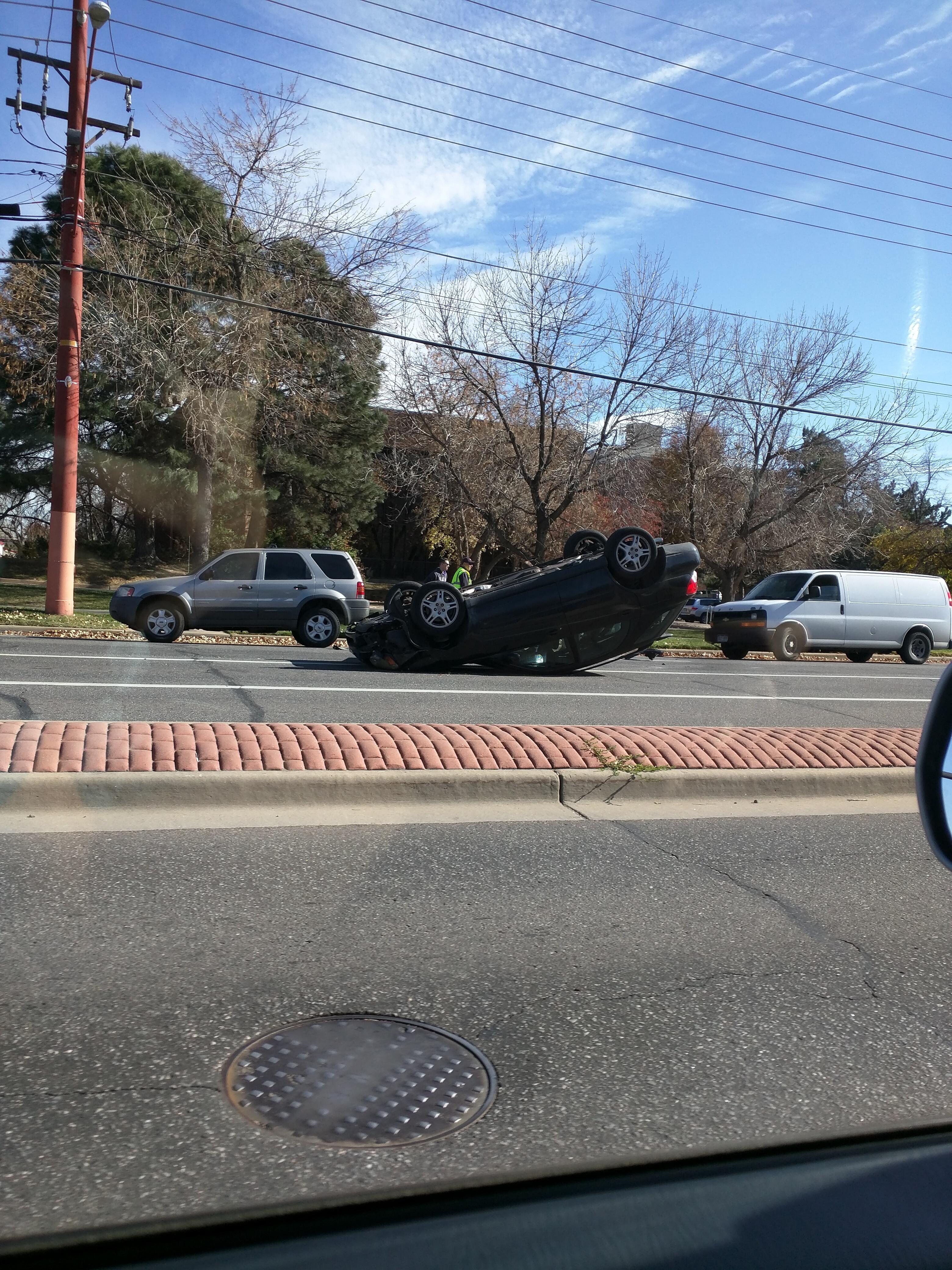 Car crash on 30th near arapahoe r/boulder
