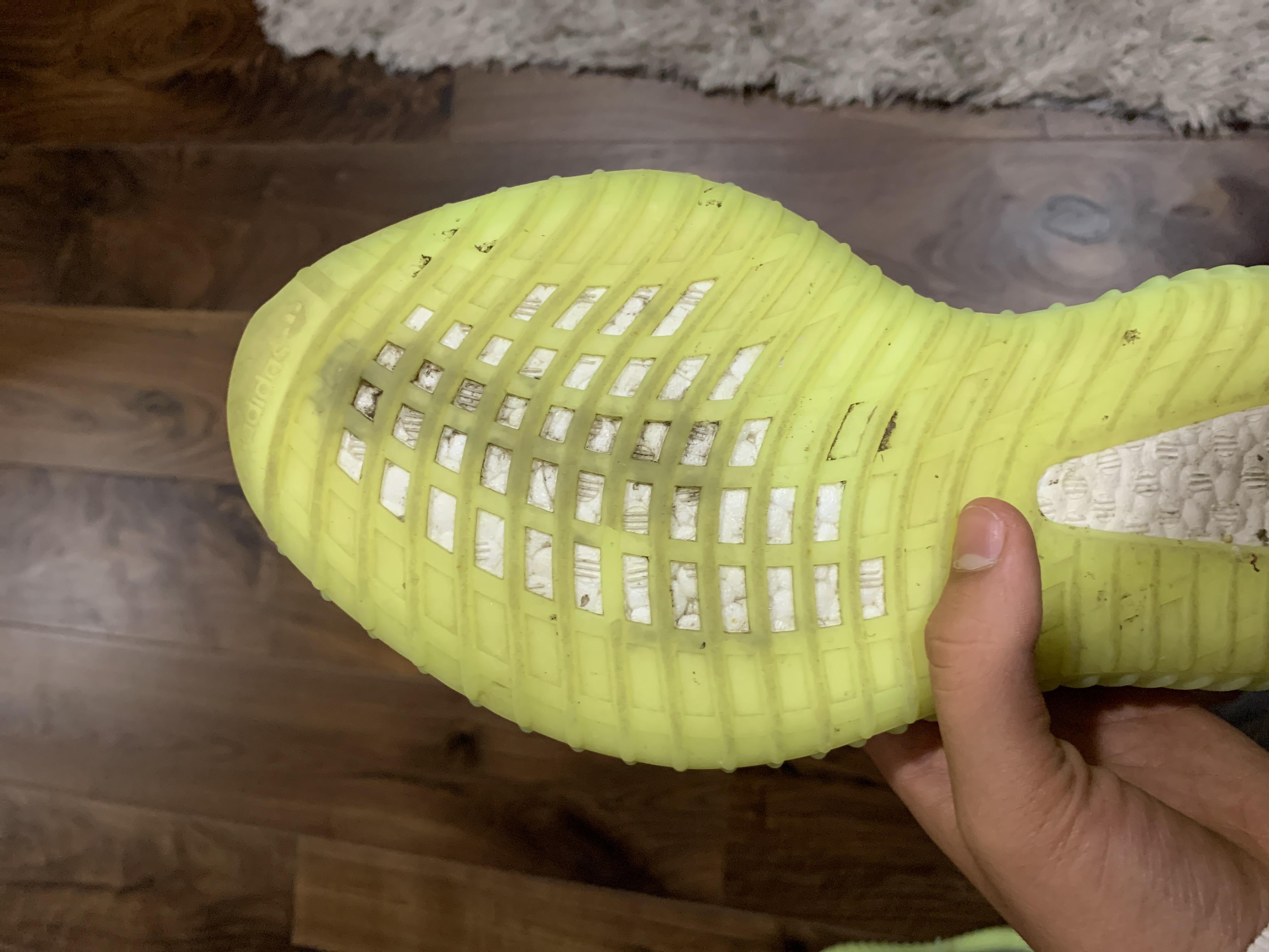 Does anyone know how to clean this up? r/yeezys
