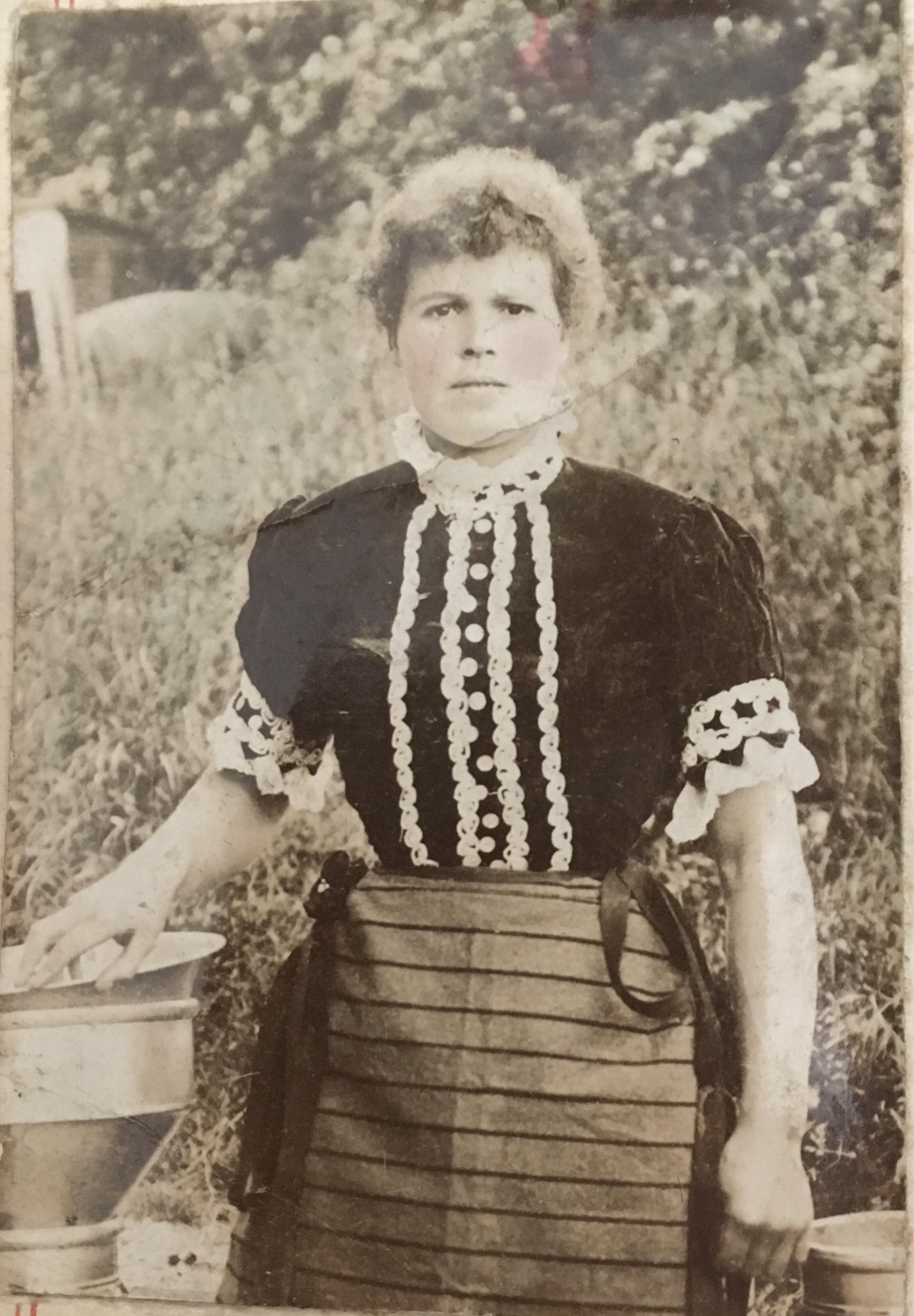 My great great grandmother back in Scotland, early 1900s OldSchoolCool