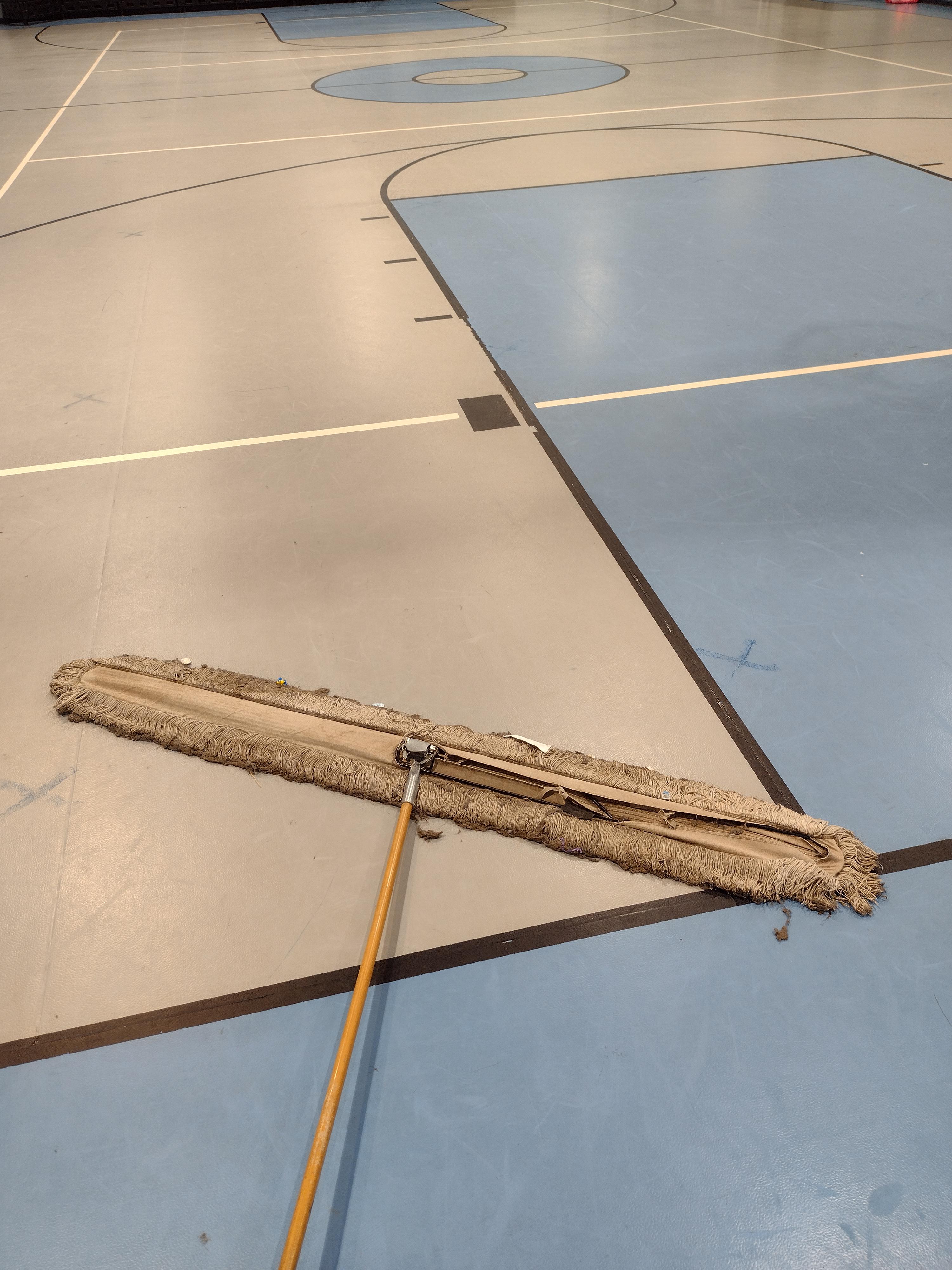 hey guys this is how I dust mop my gym floors any advice to do it