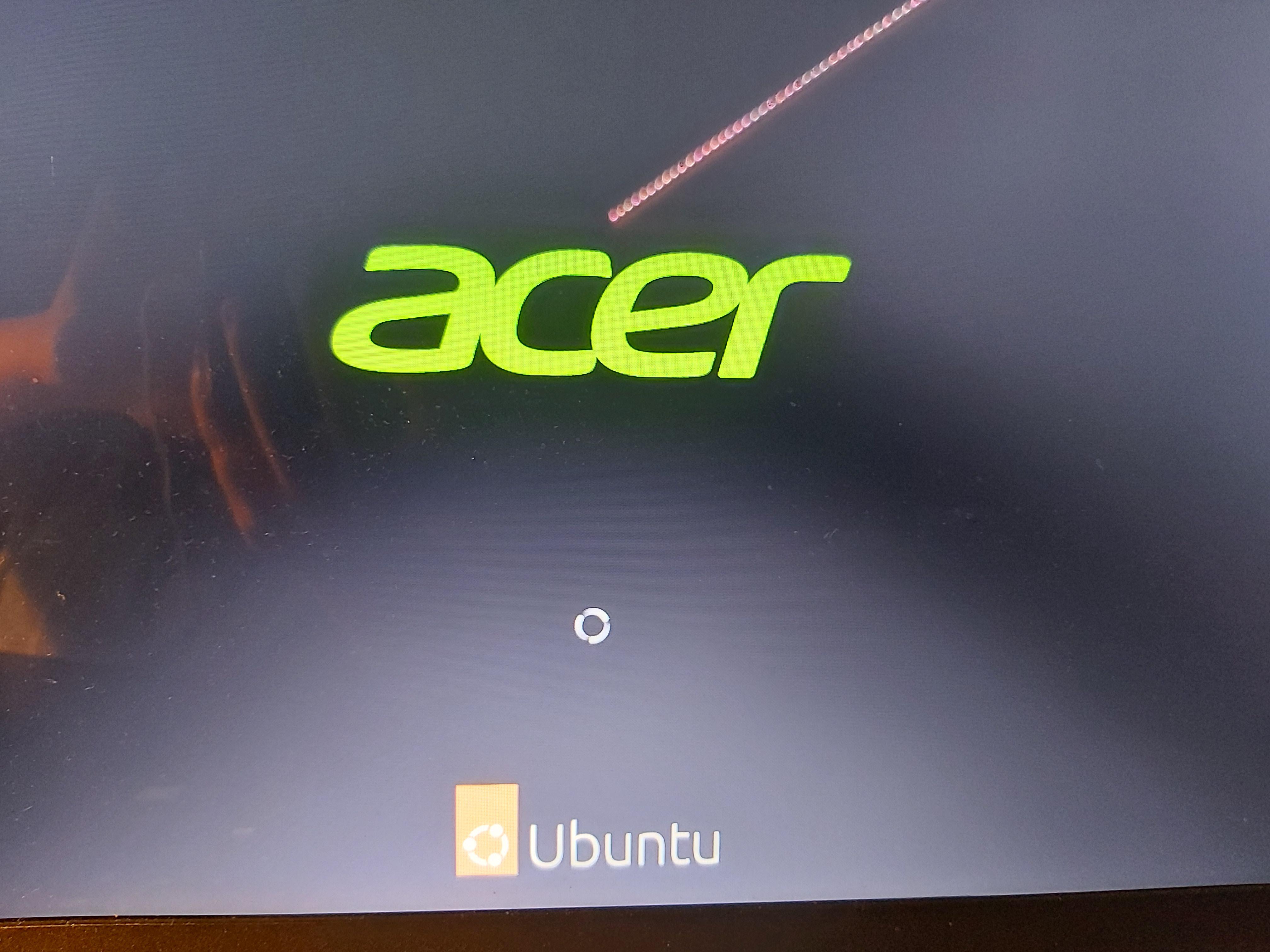 Ubuntu freezes on this screen when i try to boot from usb, more info on