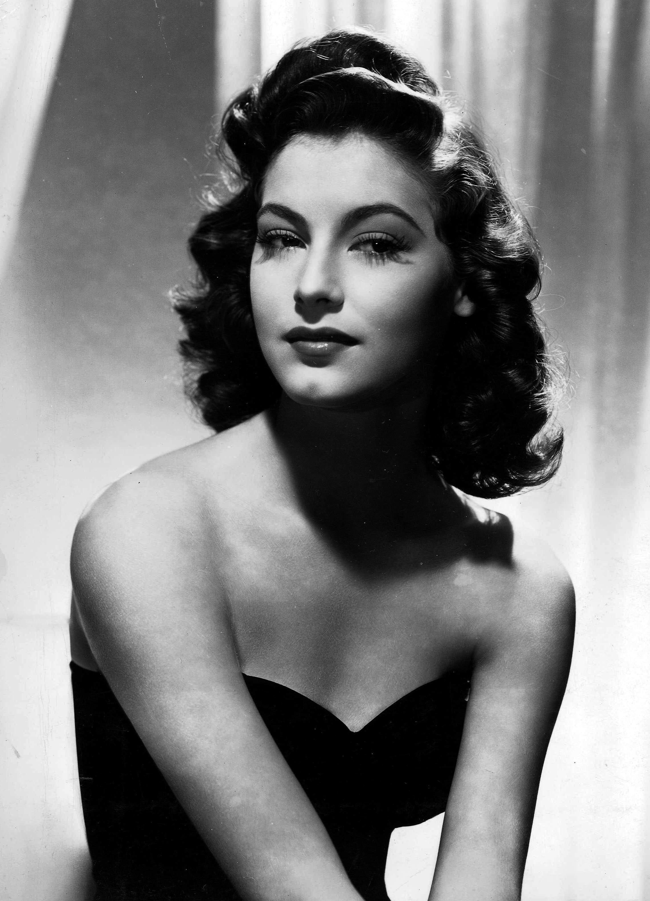 Ava Gardner, circa 1940s r/OldSchoolCool