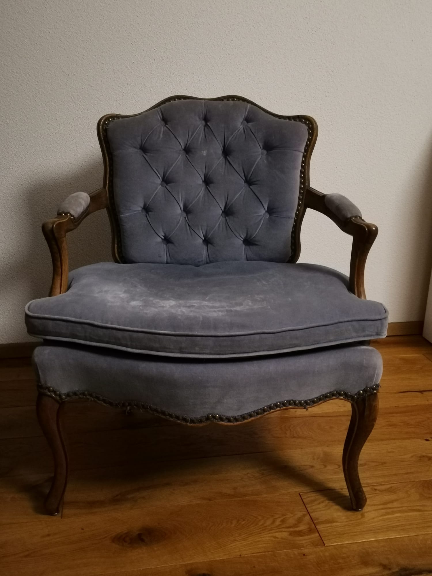 Antique chair for sale around Zurich. We are moving soon, any takers