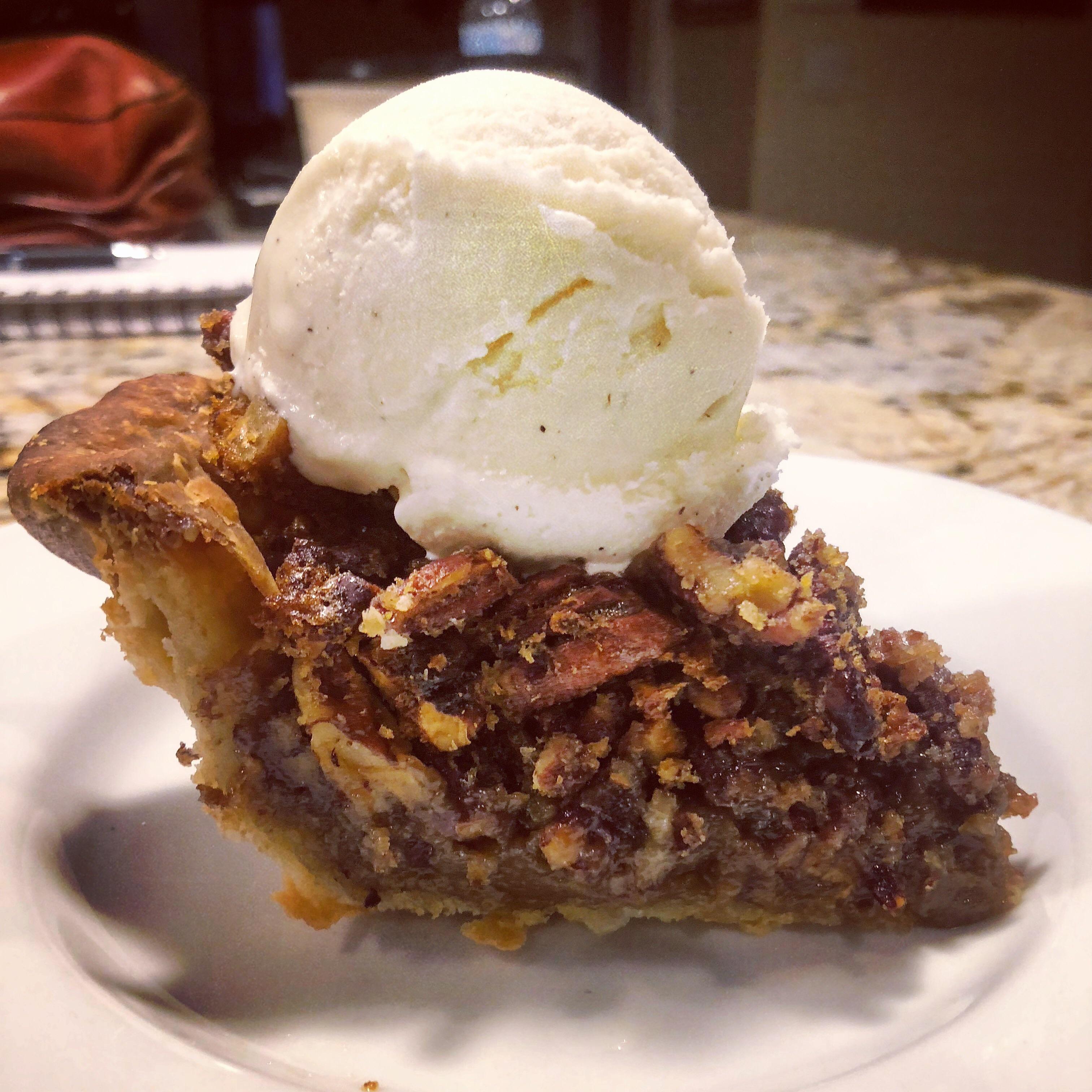 Smoked Maple Bourbon Pecan Pie [Homemade] r/food