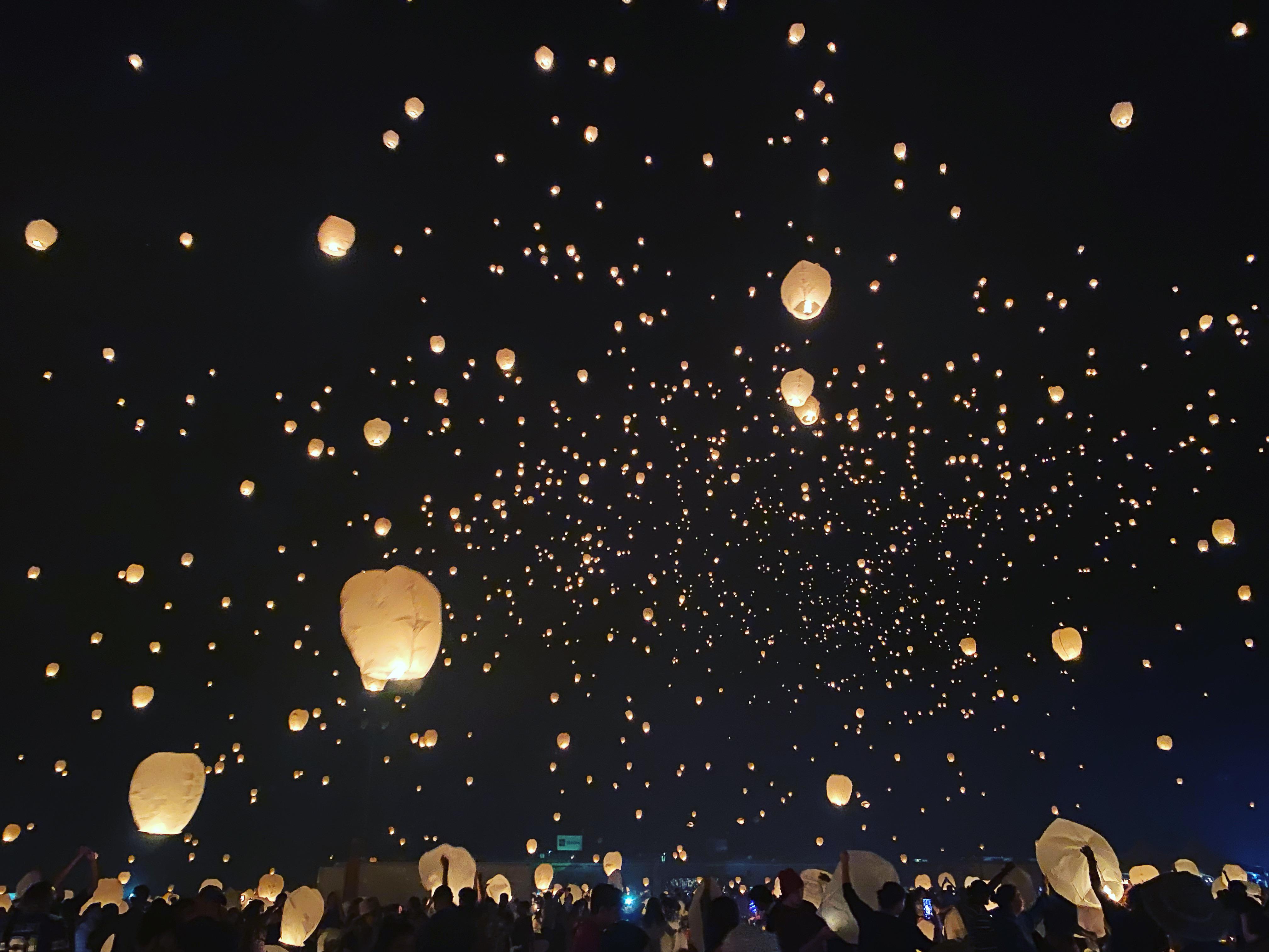 Night Lights Lantern Festival in Ennis, TX r/pics