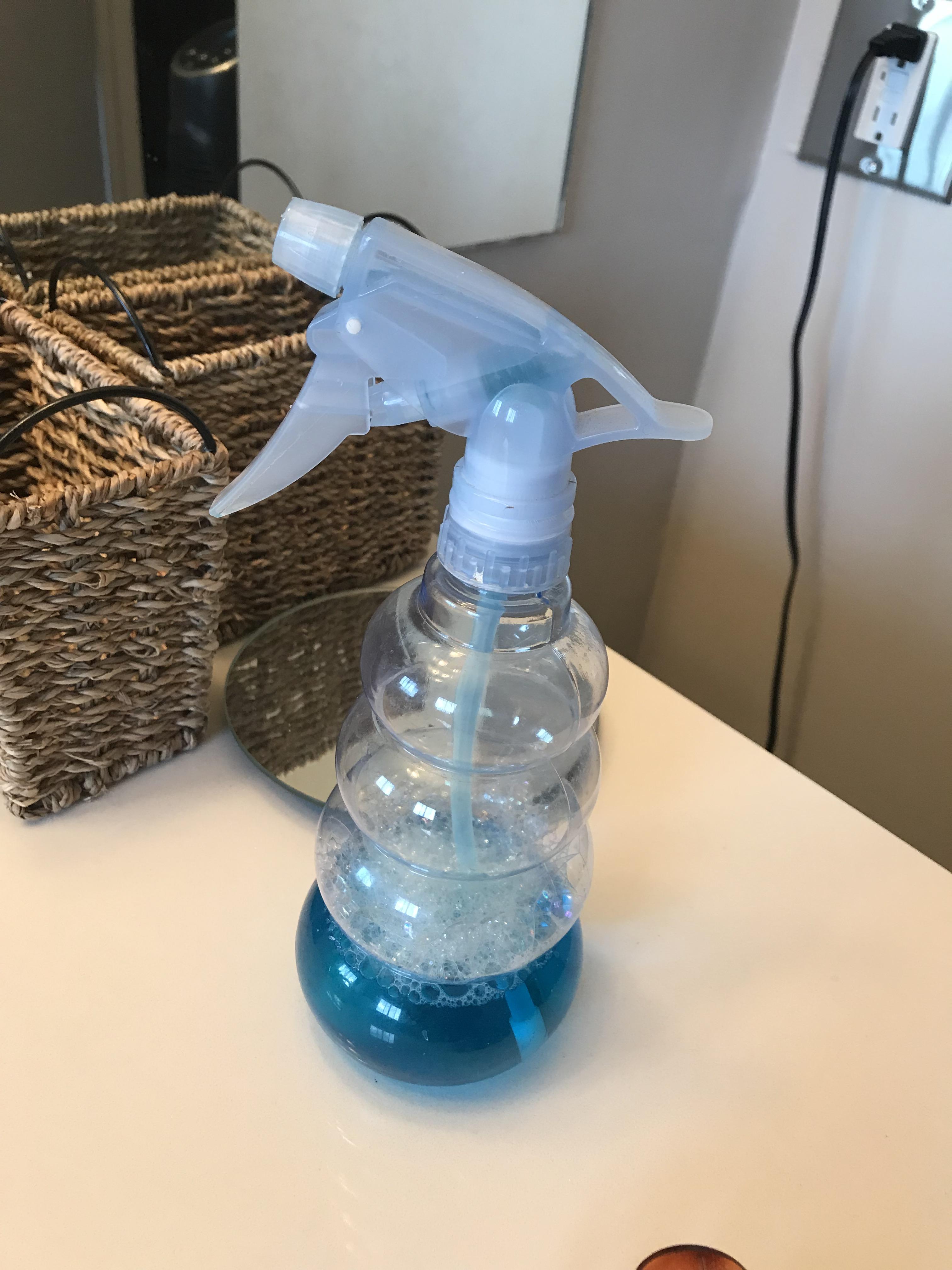 Just sprayed my hair with Windex instead of water. Kill me. r/curlyhair