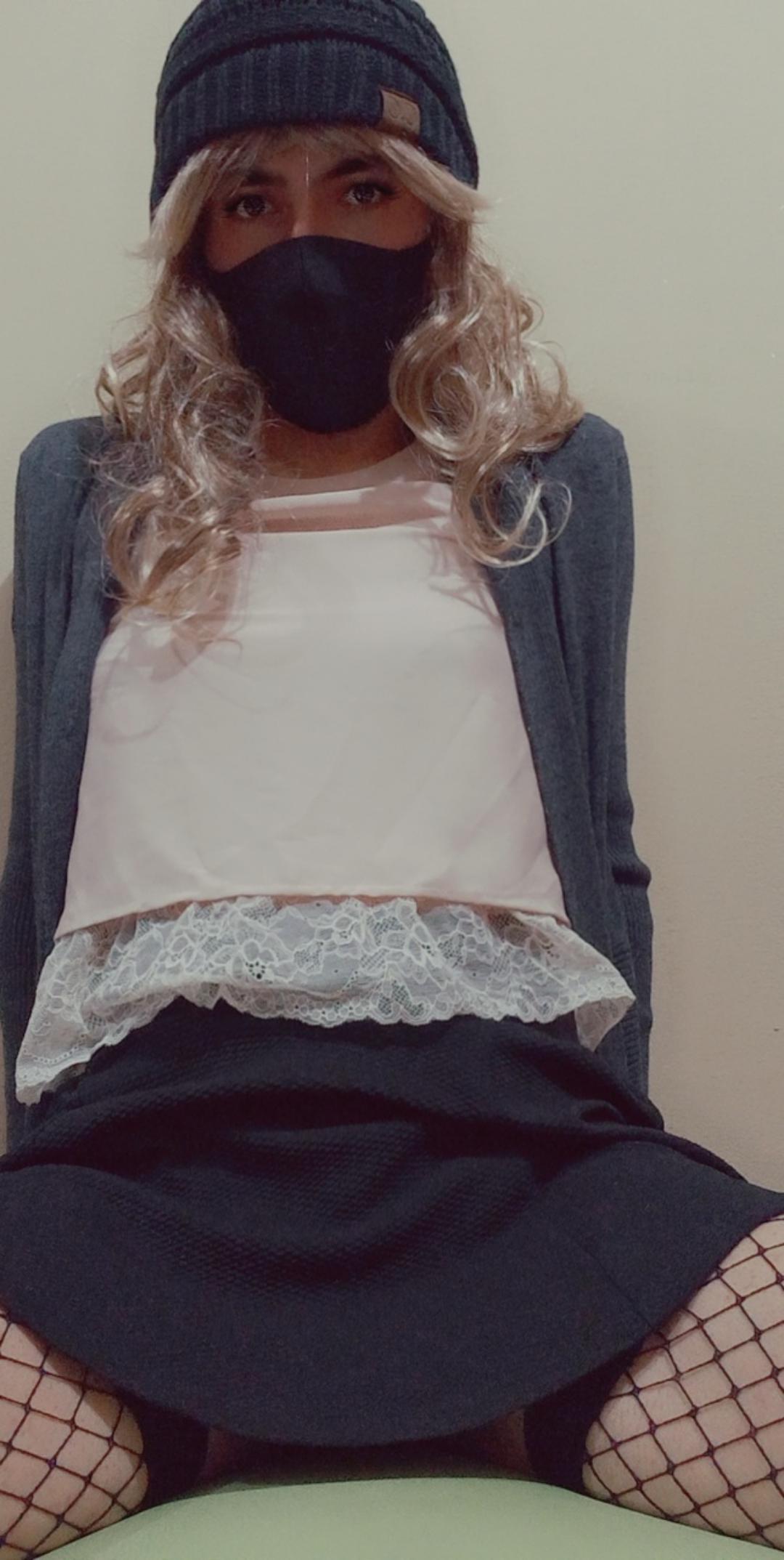 home alone means dressing time r/femboy