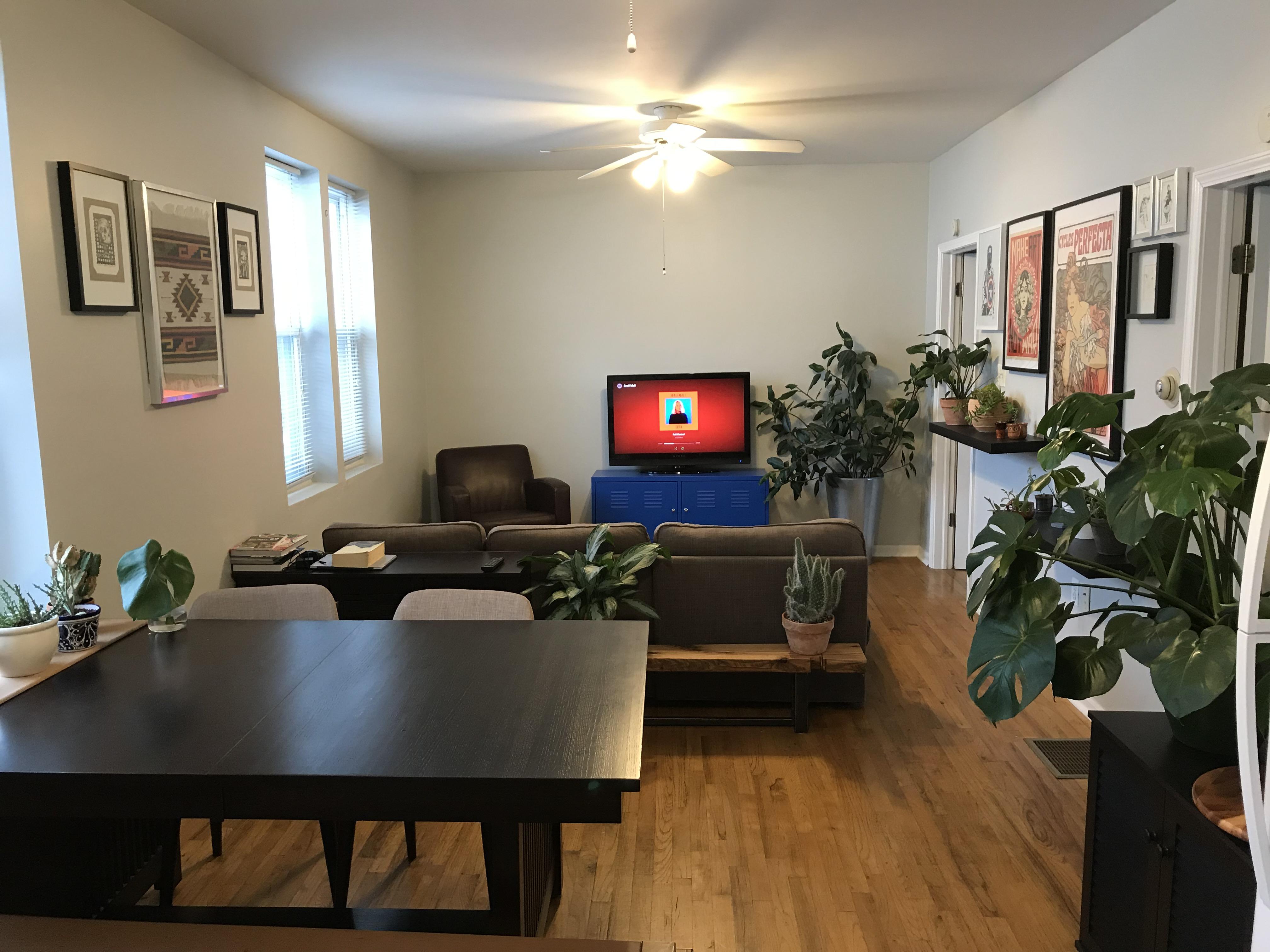Chicago Coach House Looking for r/malelivingspace