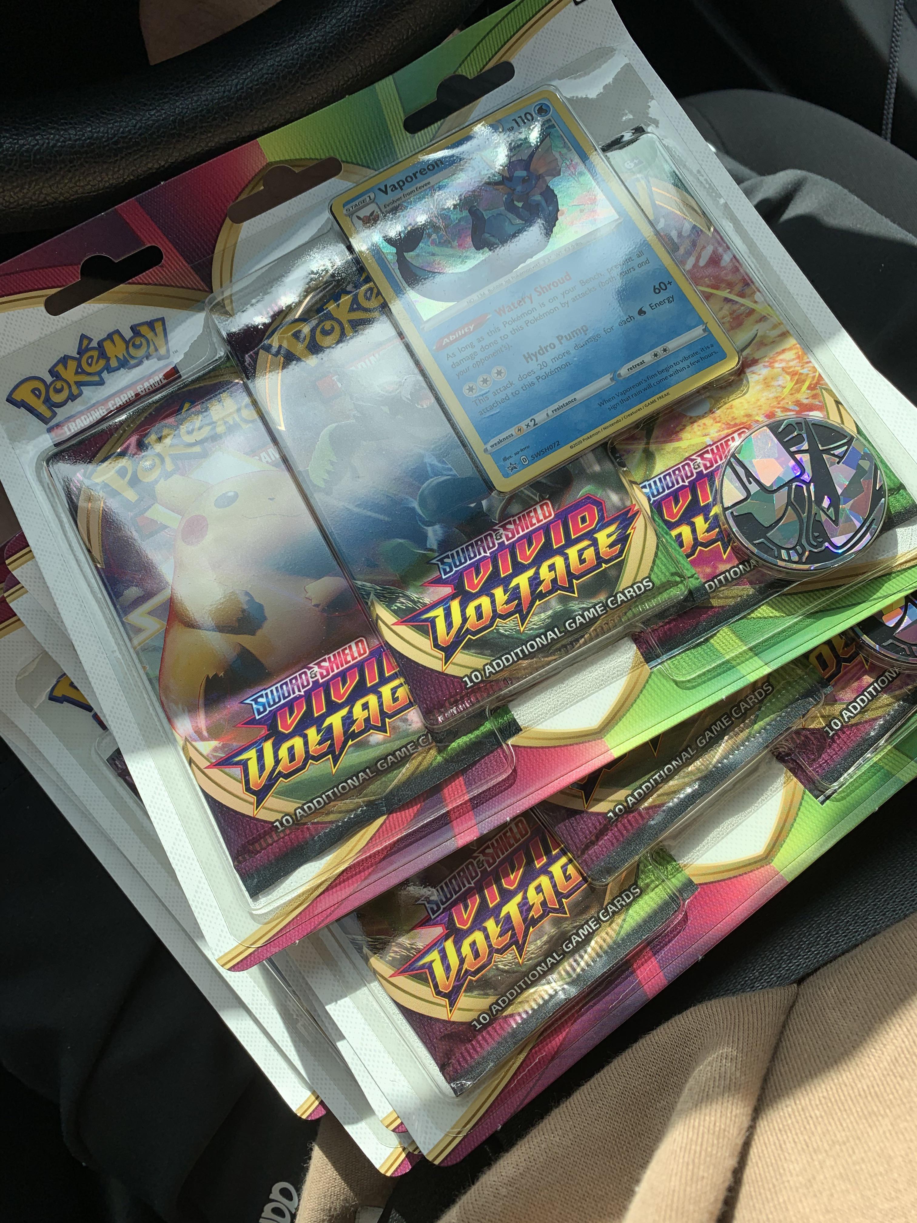 can you get rainbow fat pikachu in these. first time pulling! r