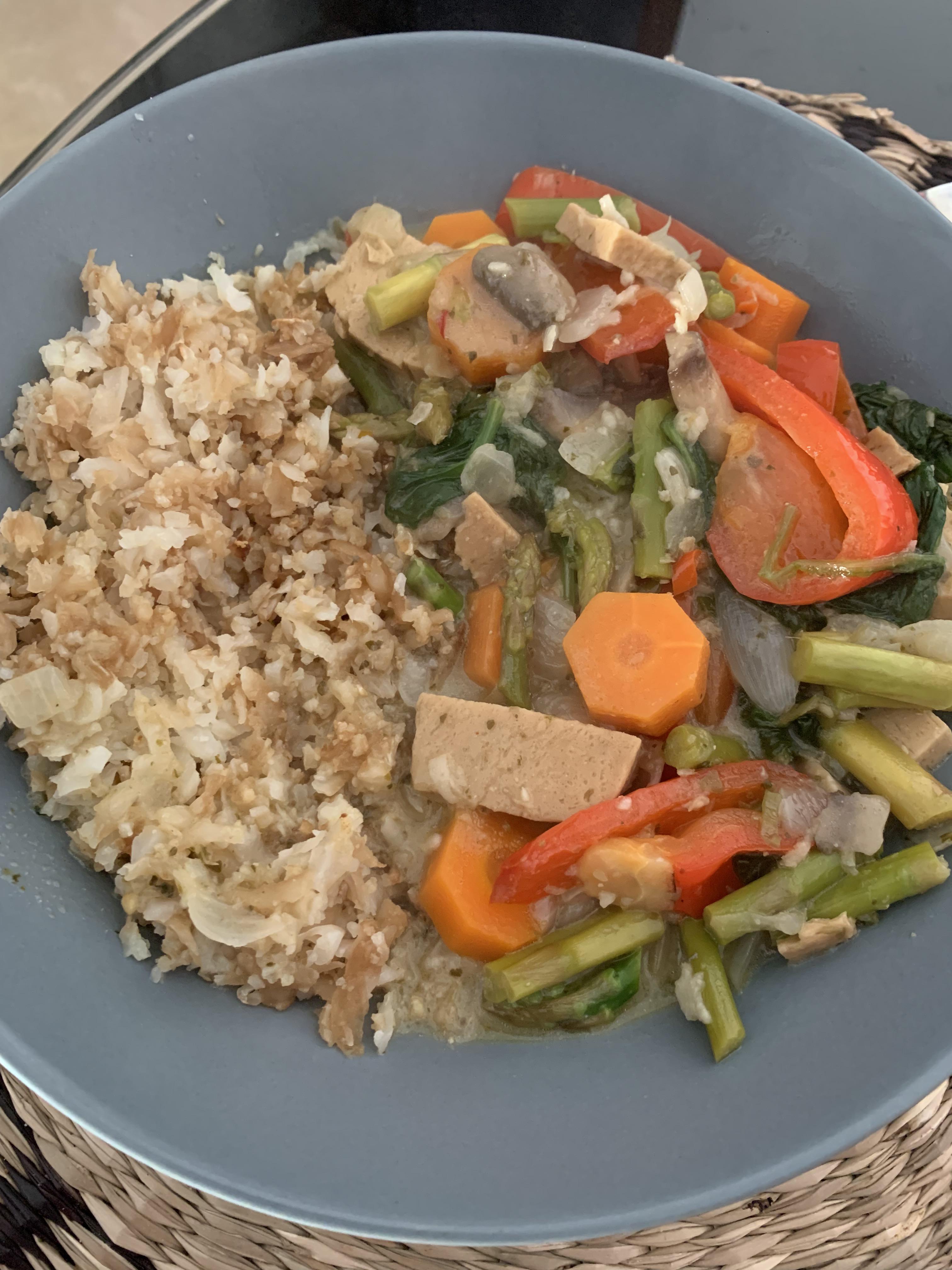 Thai Green curry with seitan and cauliflower rice r/vegetarian