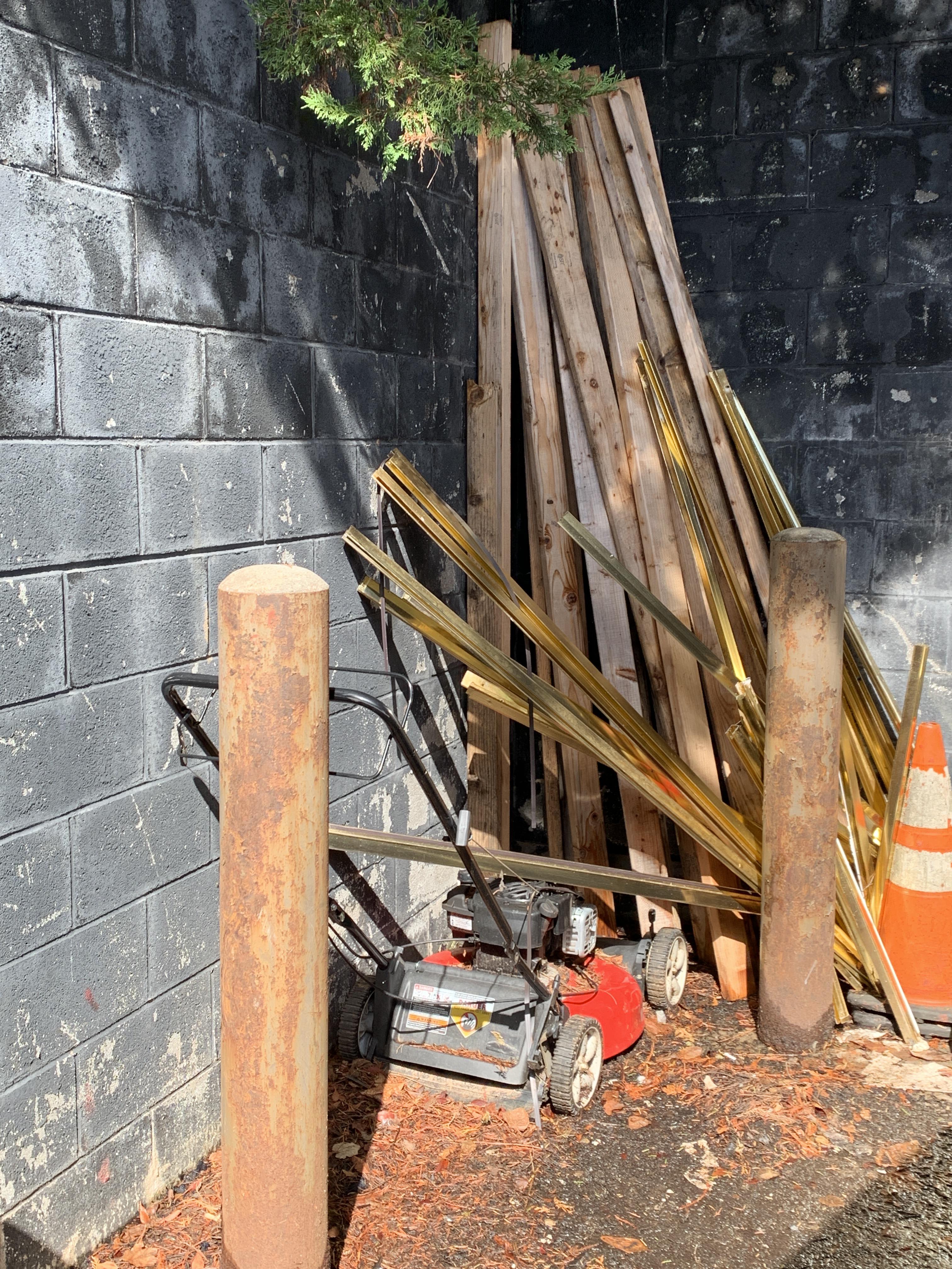 Divers of reddit, I found a whole lawn mower. Take it? r/DumpsterDiving