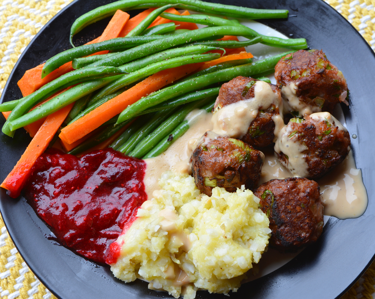 421 calories, 22 g protein for the entire plate of Swedish Meatless