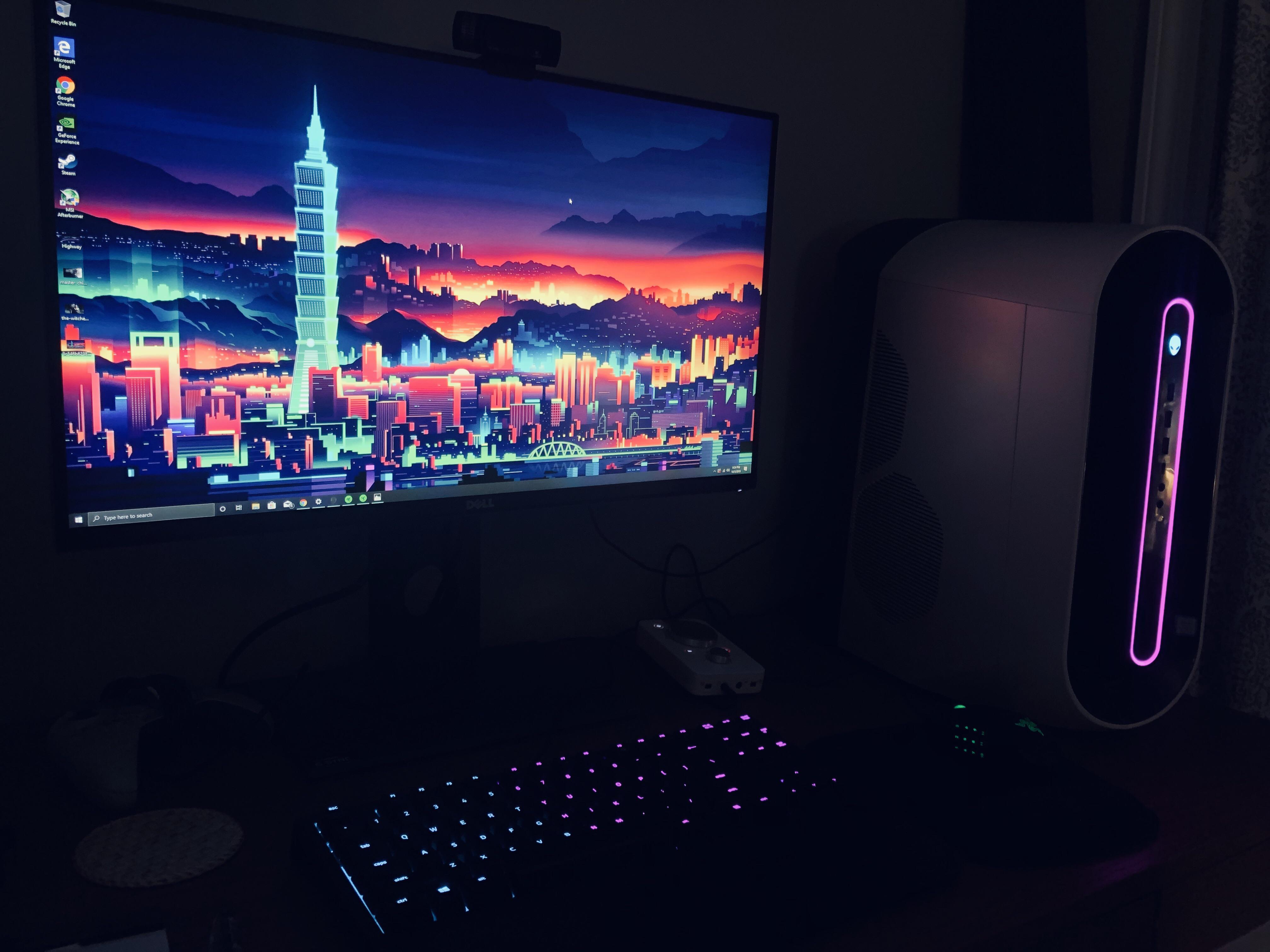 Aurora R9 pink and blue set up. r/Alienware