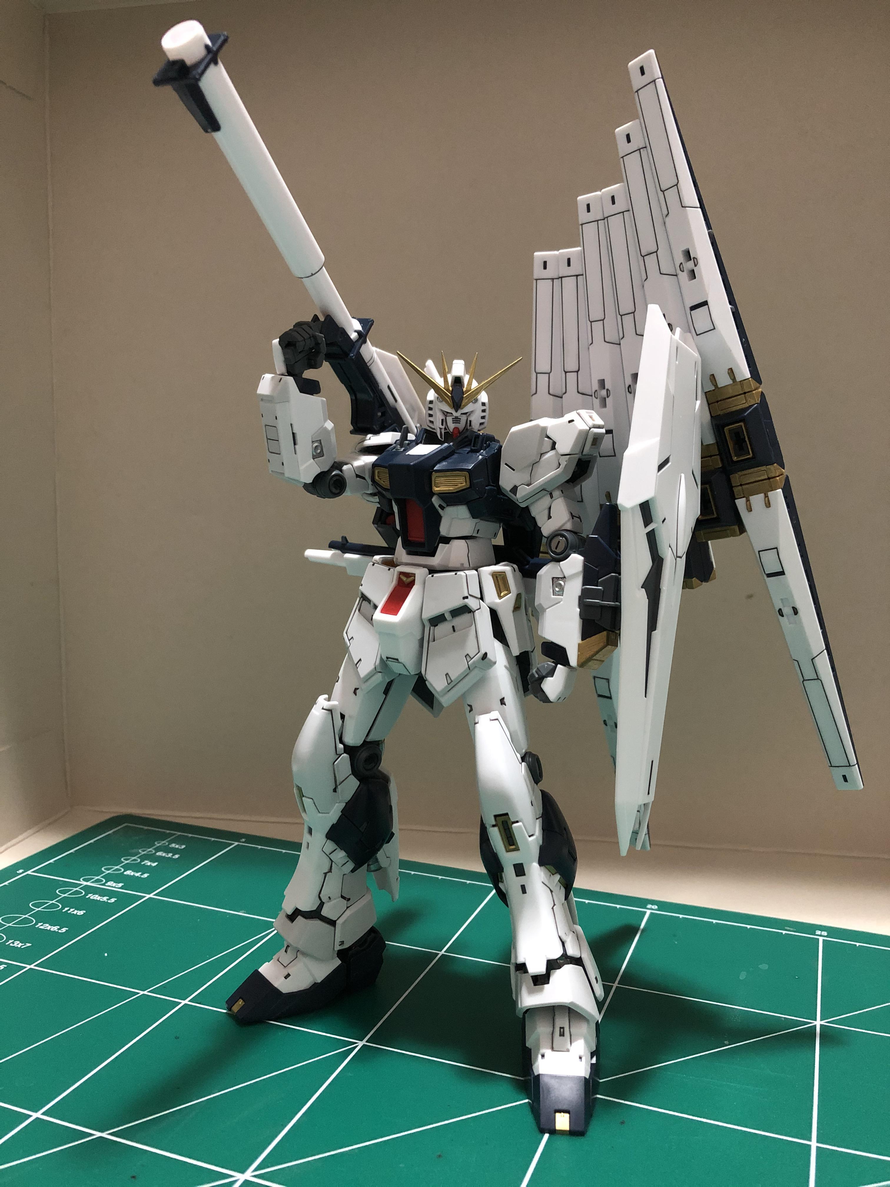RG Nu Gundam. Awesome kit. Solid and beautiful. Missing decals and top