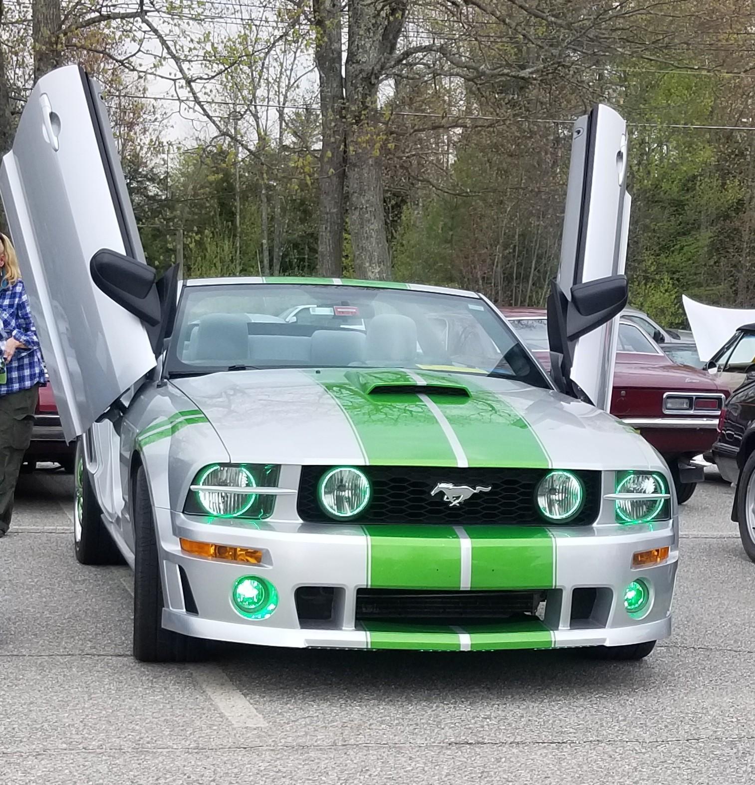 Yes it did have underglow : r/Shitty_Car_Mods