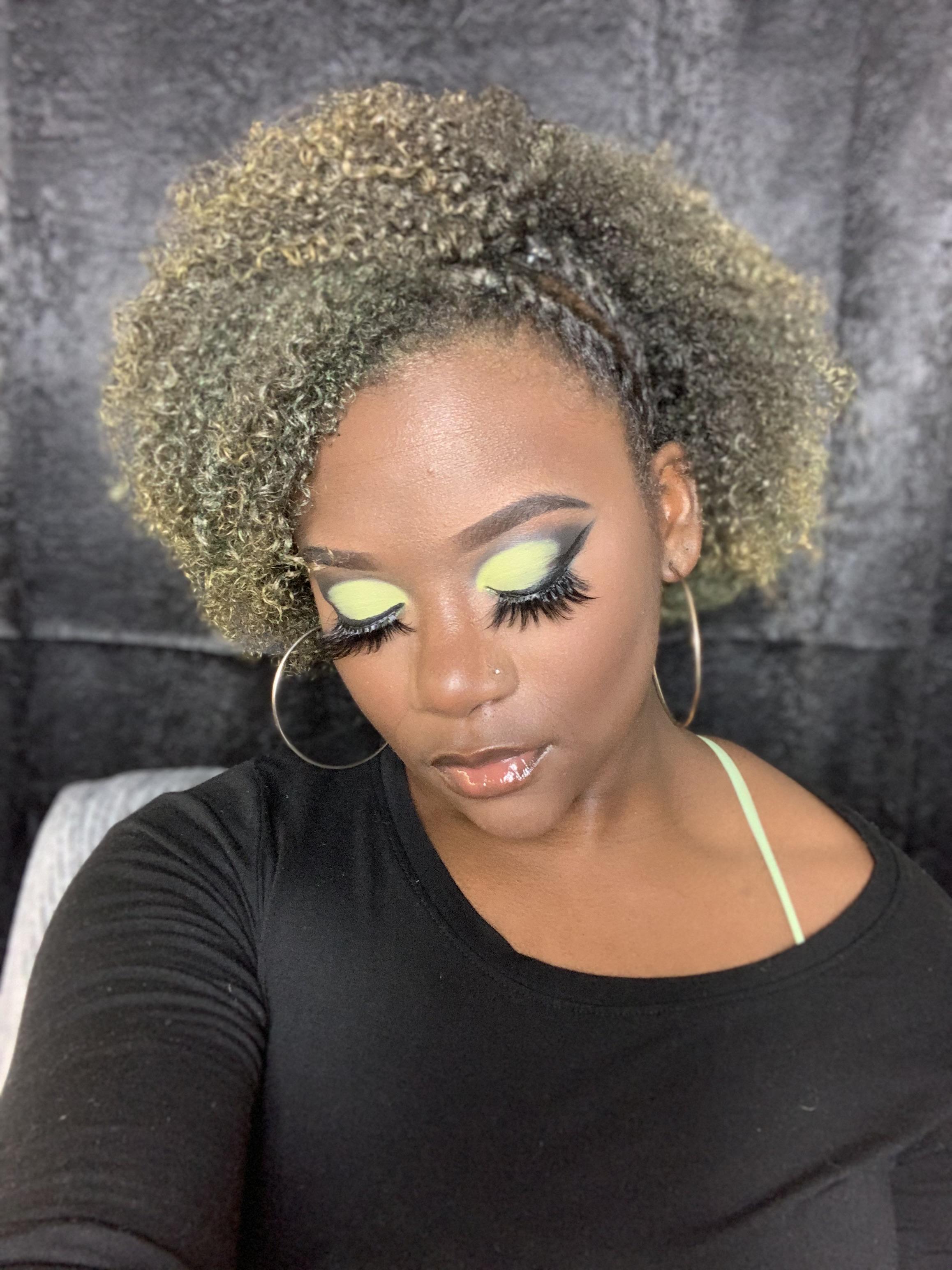 Hair Paint wax has died down but check out this Green Wax💚 r/Naturalhair